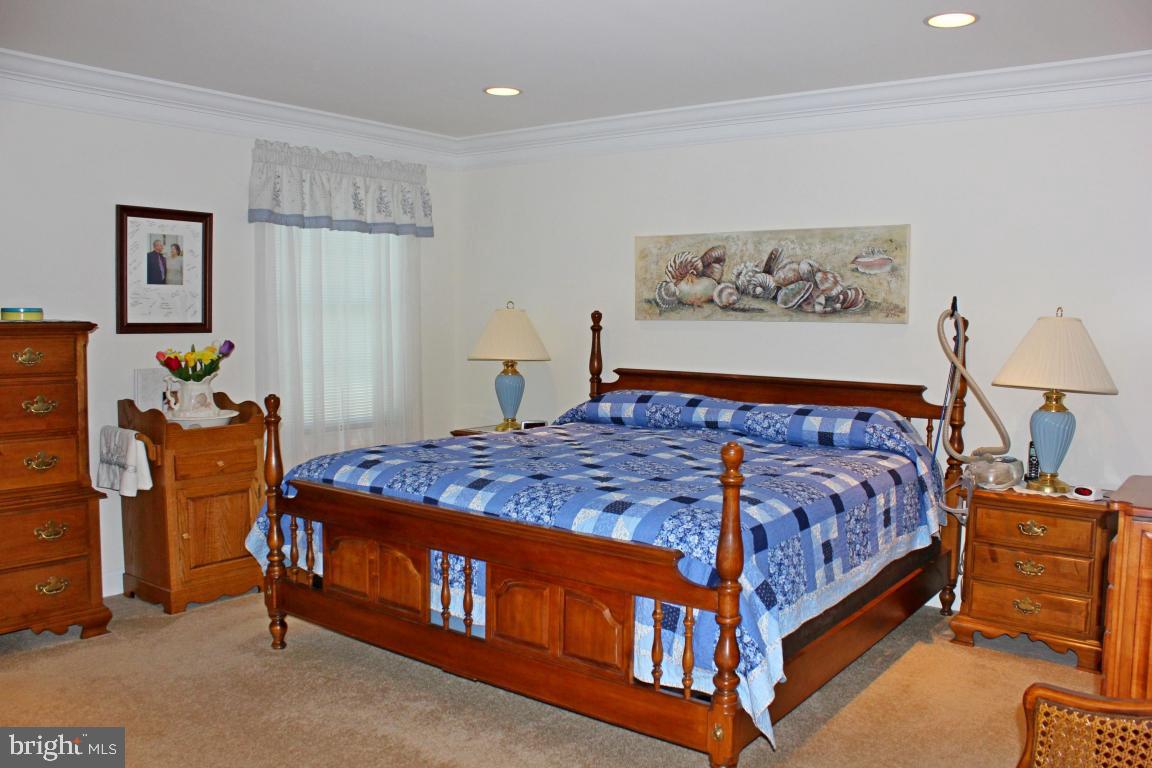 SUMMIT POINTE AT ELM TREE - Residential