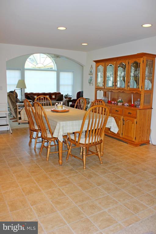 SUMMIT POINTE AT ELM TREE - Residential