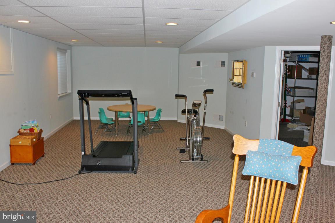 SUMMIT POINTE AT ELM TREE - Residential