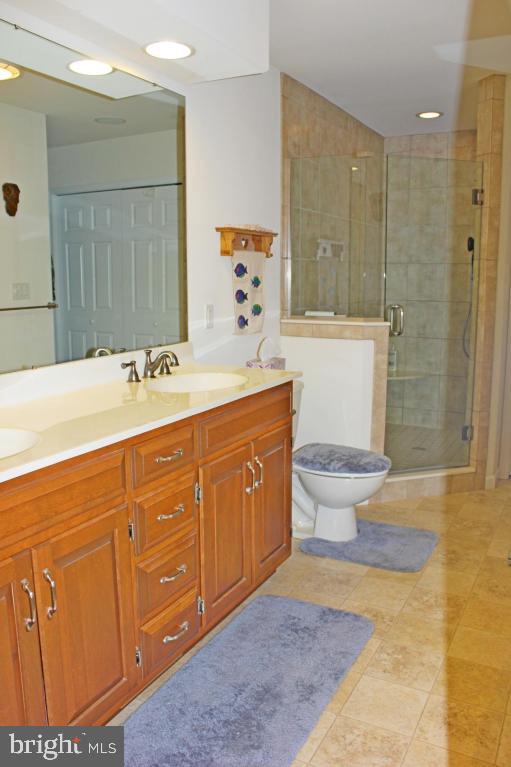 SUMMIT POINTE AT ELM TREE - Residential