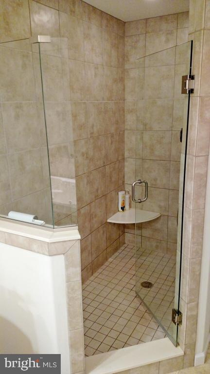 SUMMIT POINTE AT ELM TREE - Residential