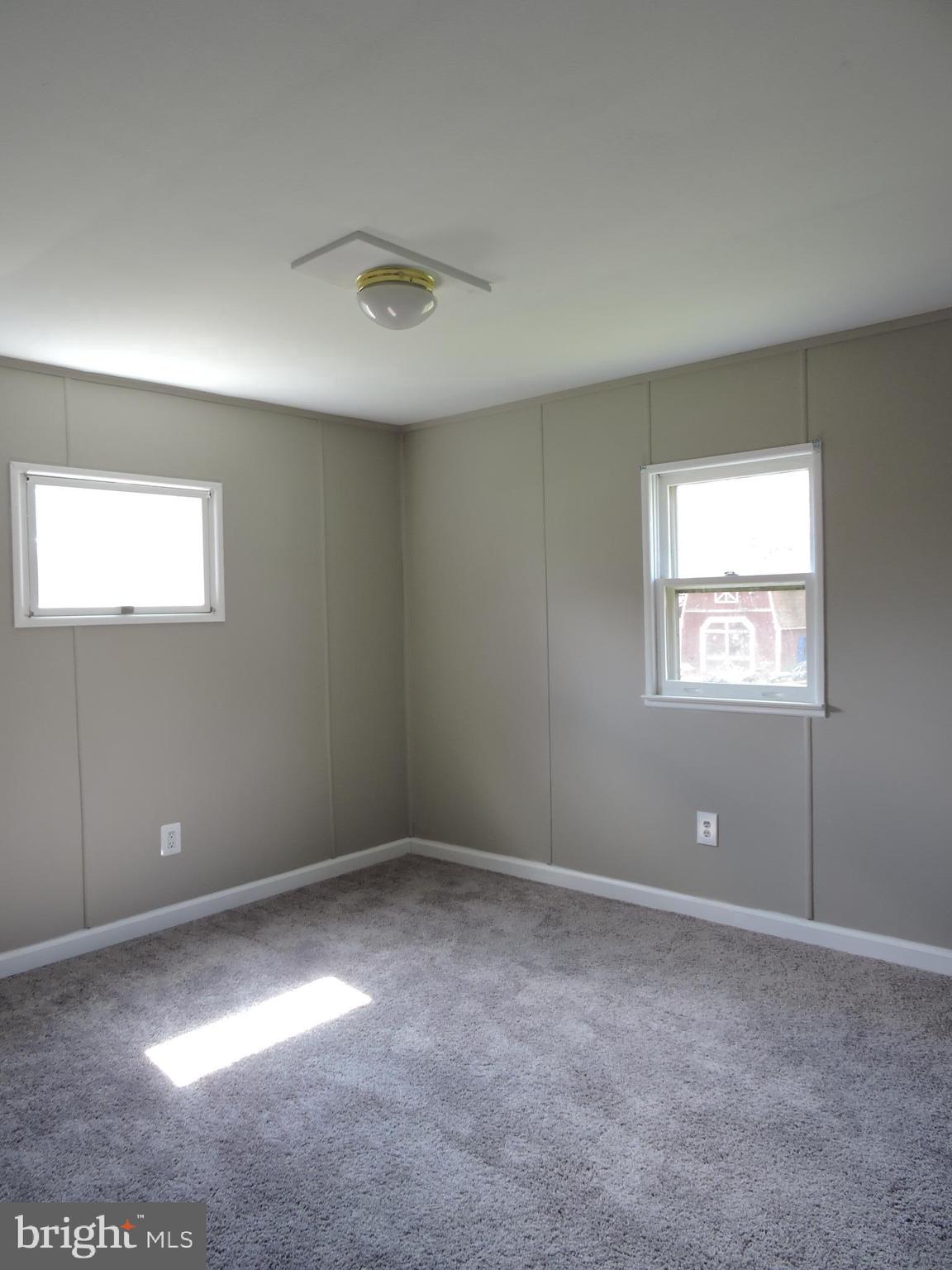 LAKESIDE PARK - Residential