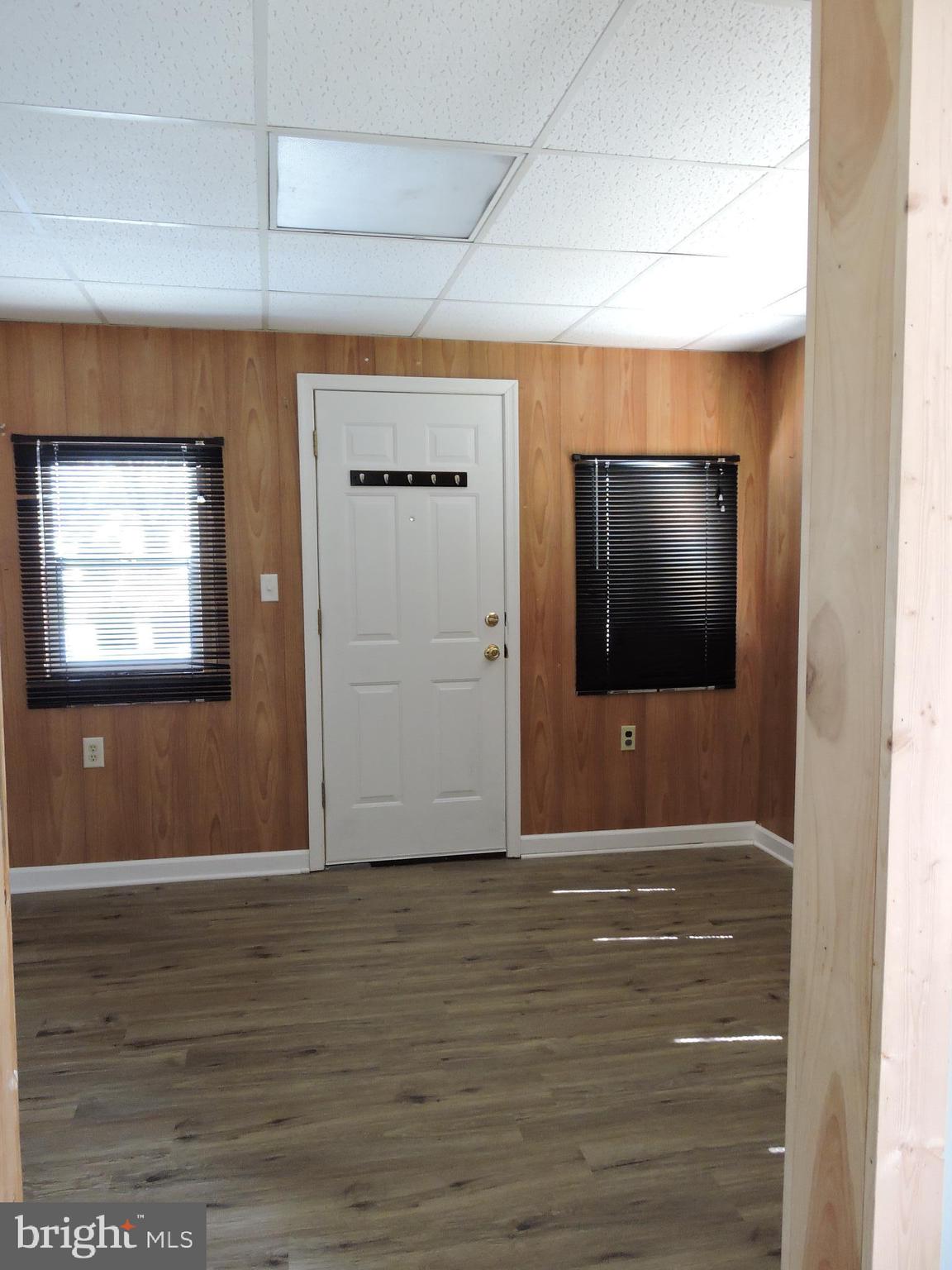 LAKESIDE PARK - Residential