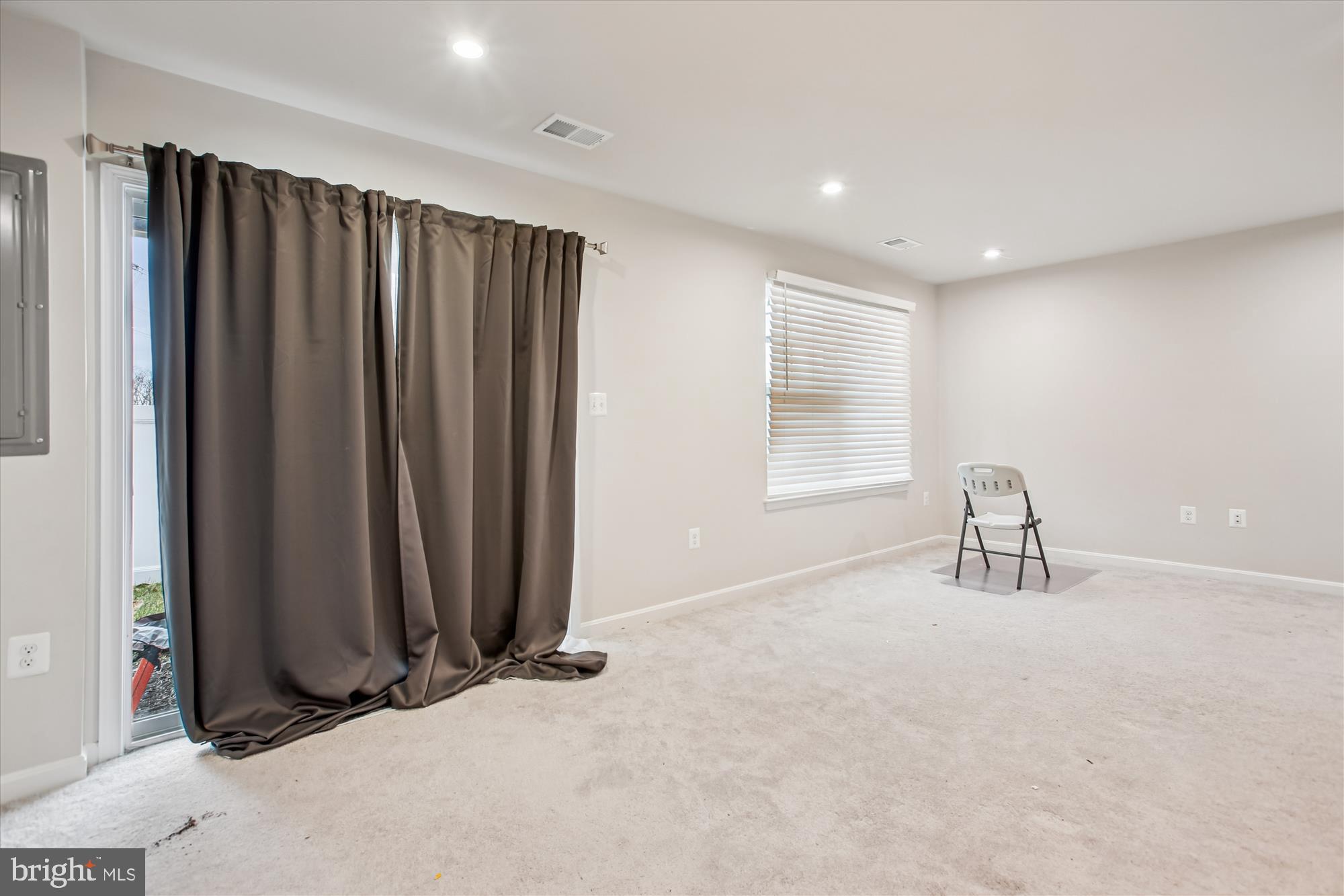 HIGHLAND PARK - Residential Lease