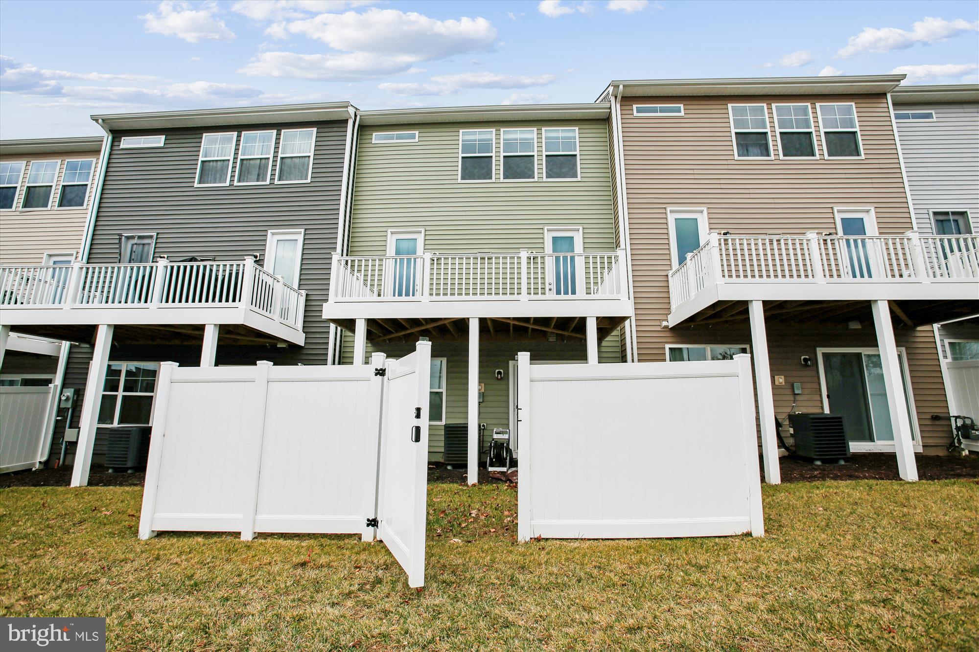 HIGHLAND PARK - Residential Lease