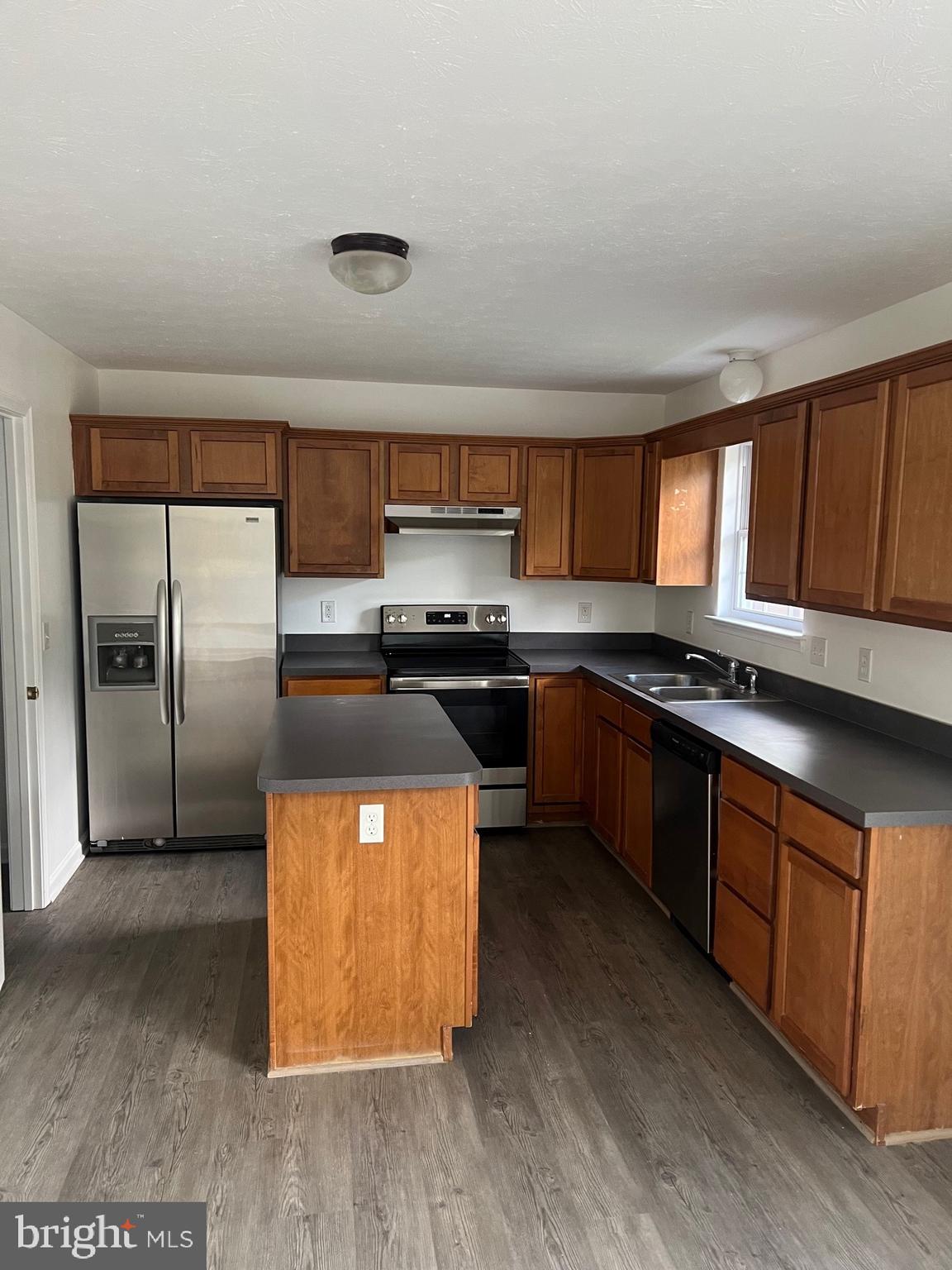 WINDSTONE TOWNHOMES - Residential