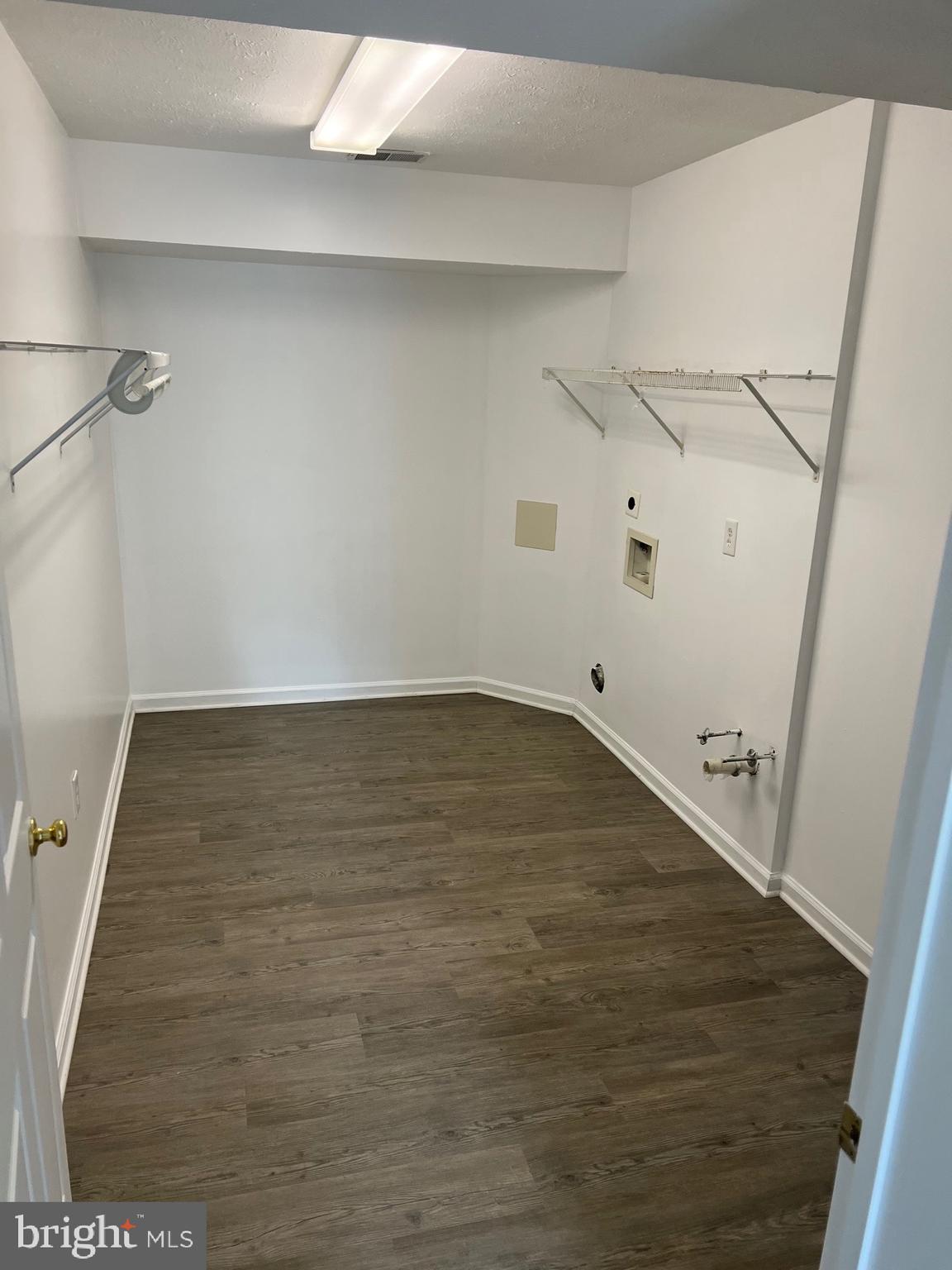 WINDSTONE TOWNHOMES - Residential