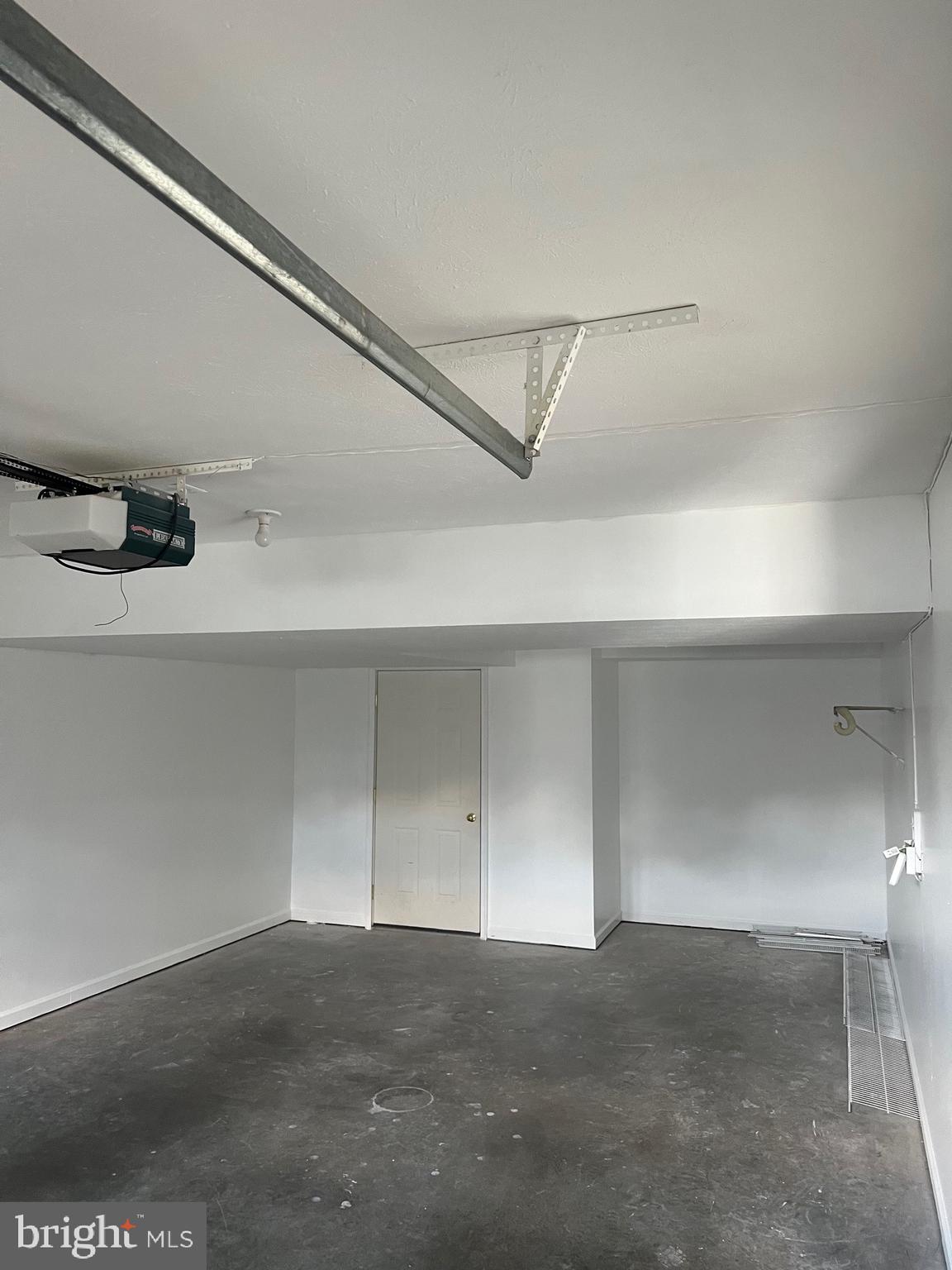 WINDSTONE TOWNHOMES - Residential