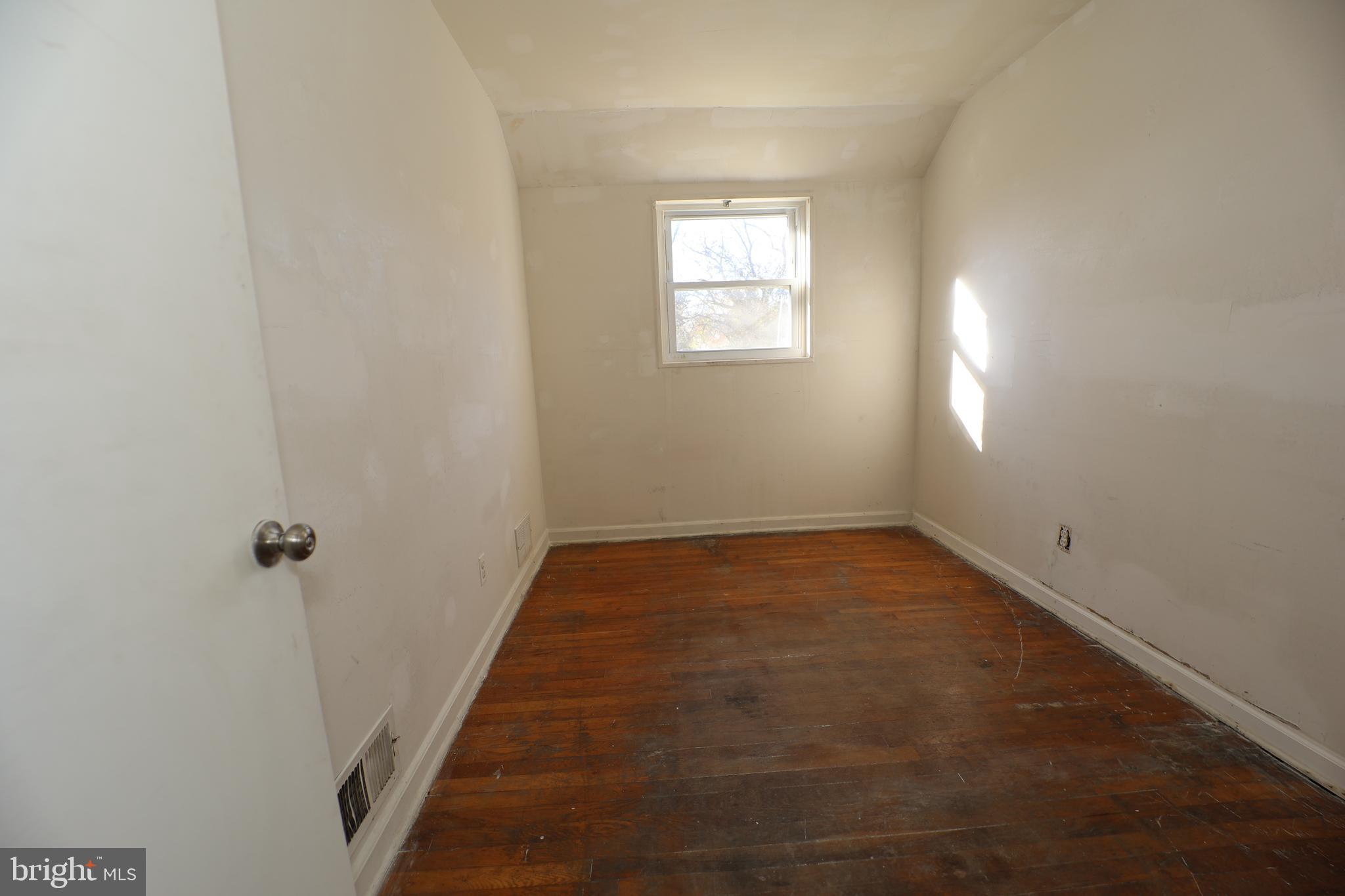 GLENMONT HILLS - Residential