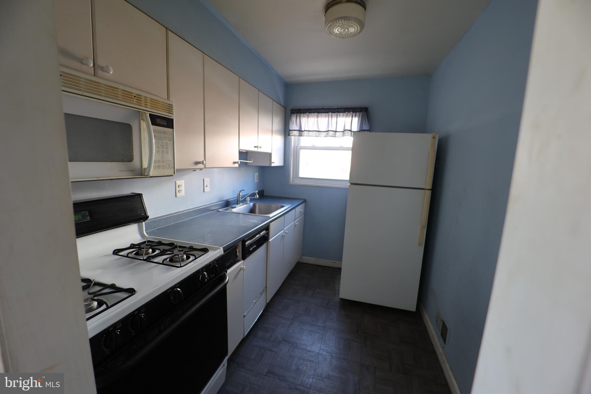 GLENMONT HILLS - Residential