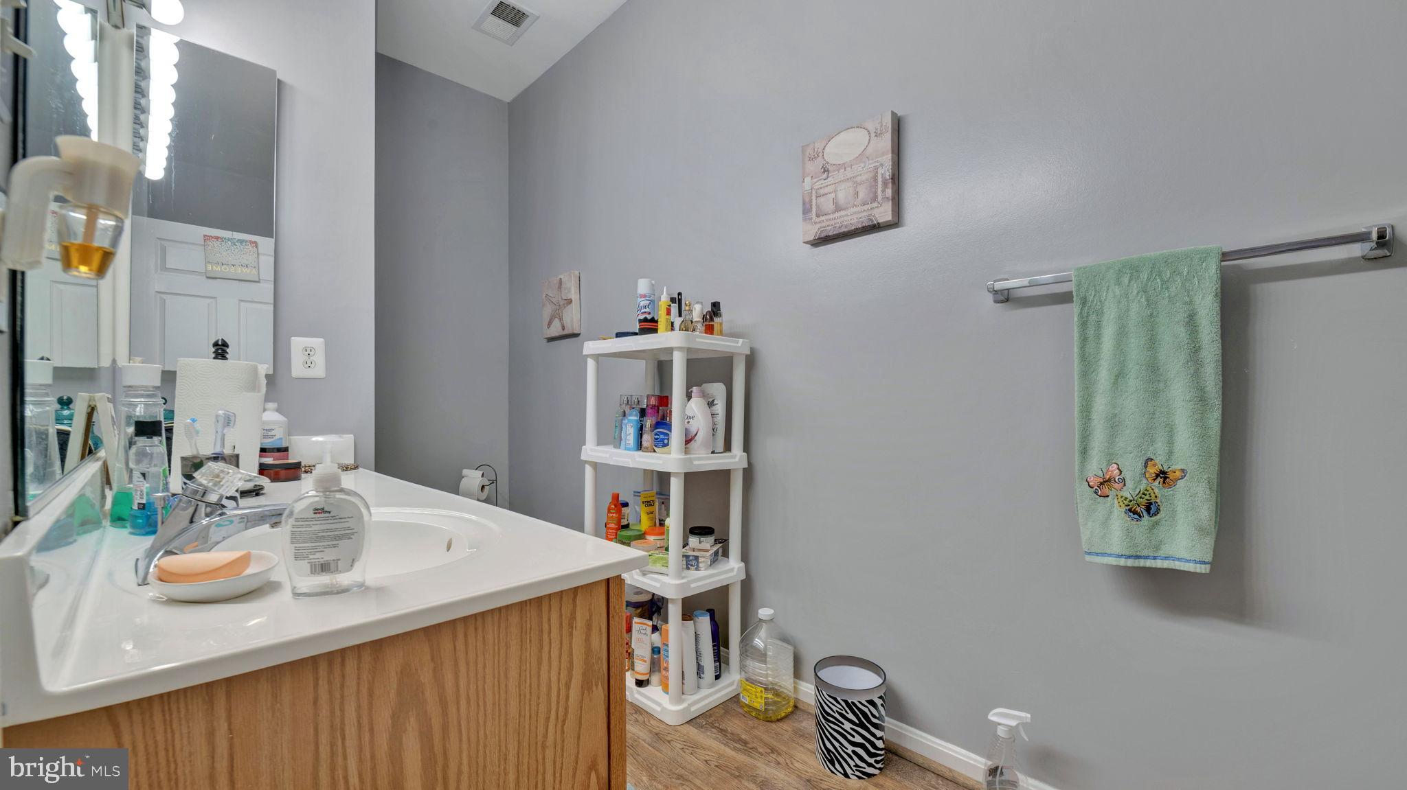 CAMERON GROVE - Residential