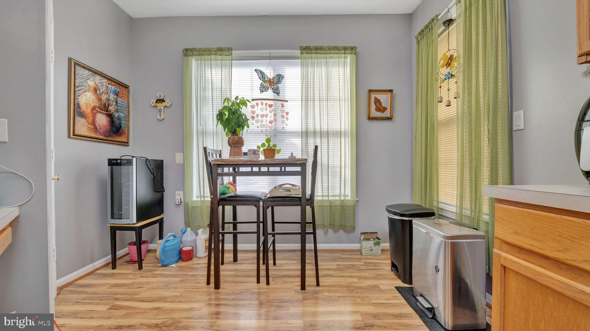 CAMERON GROVE - Residential