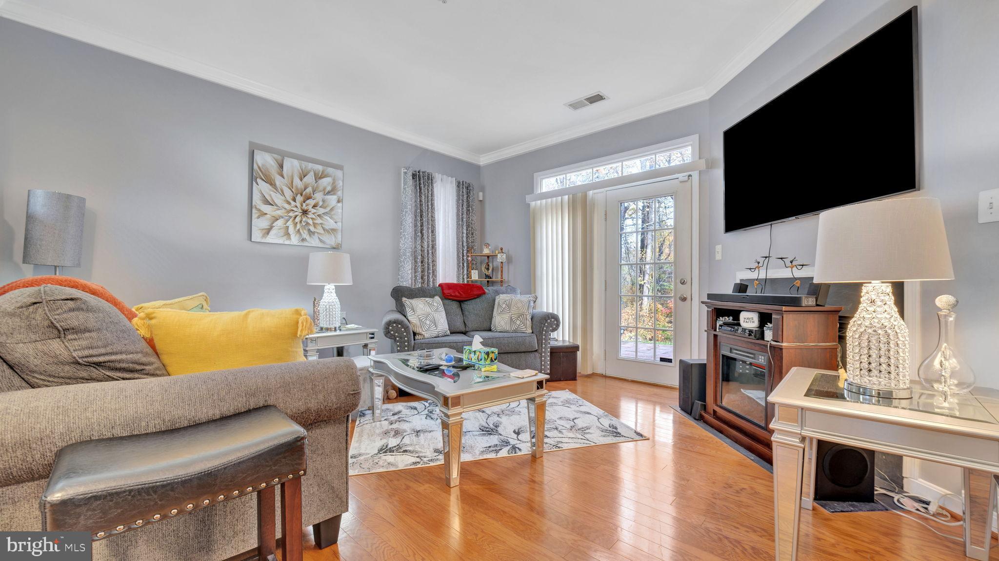 CAMERON GROVE - Residential