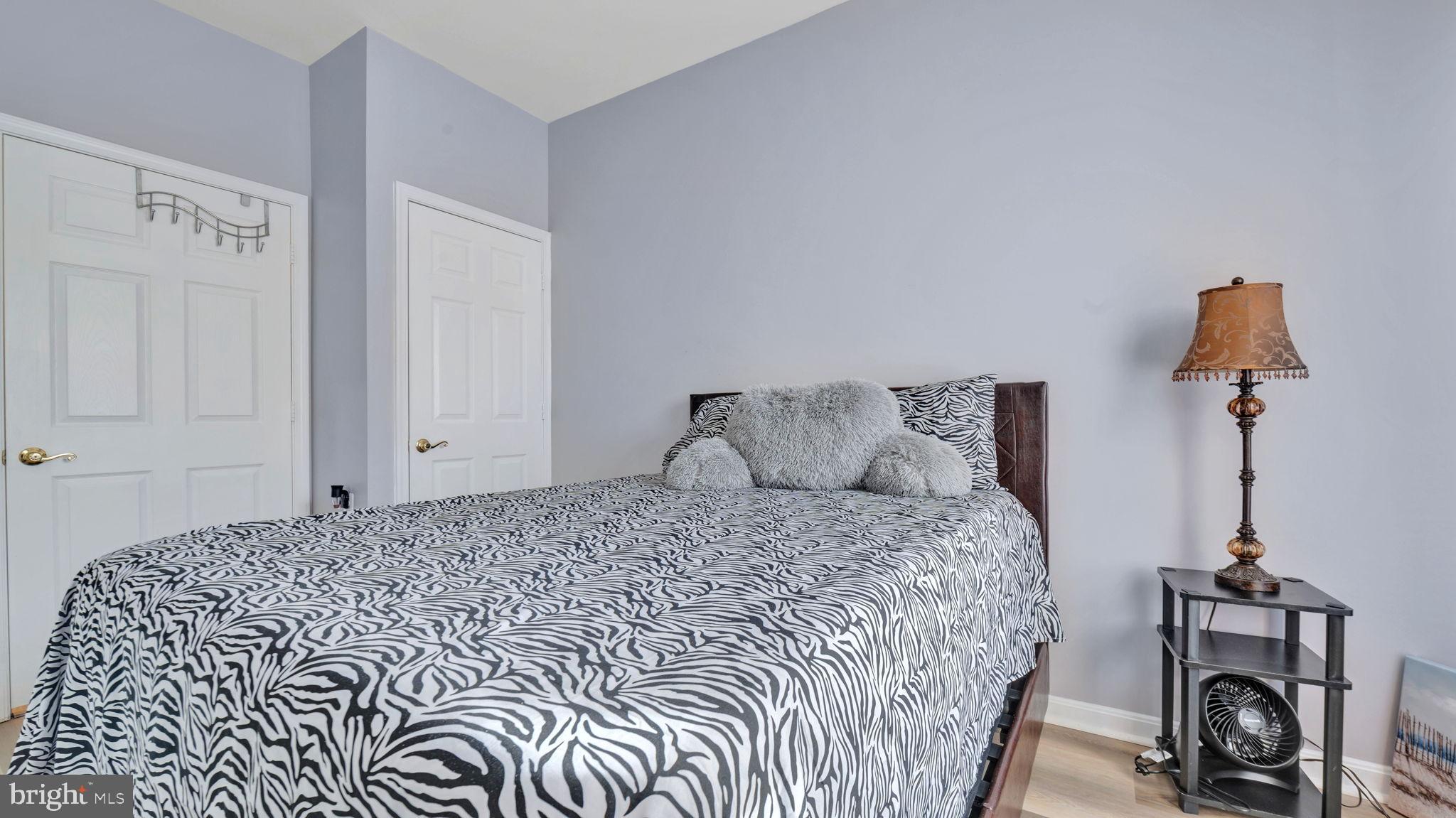 CAMERON GROVE - Residential