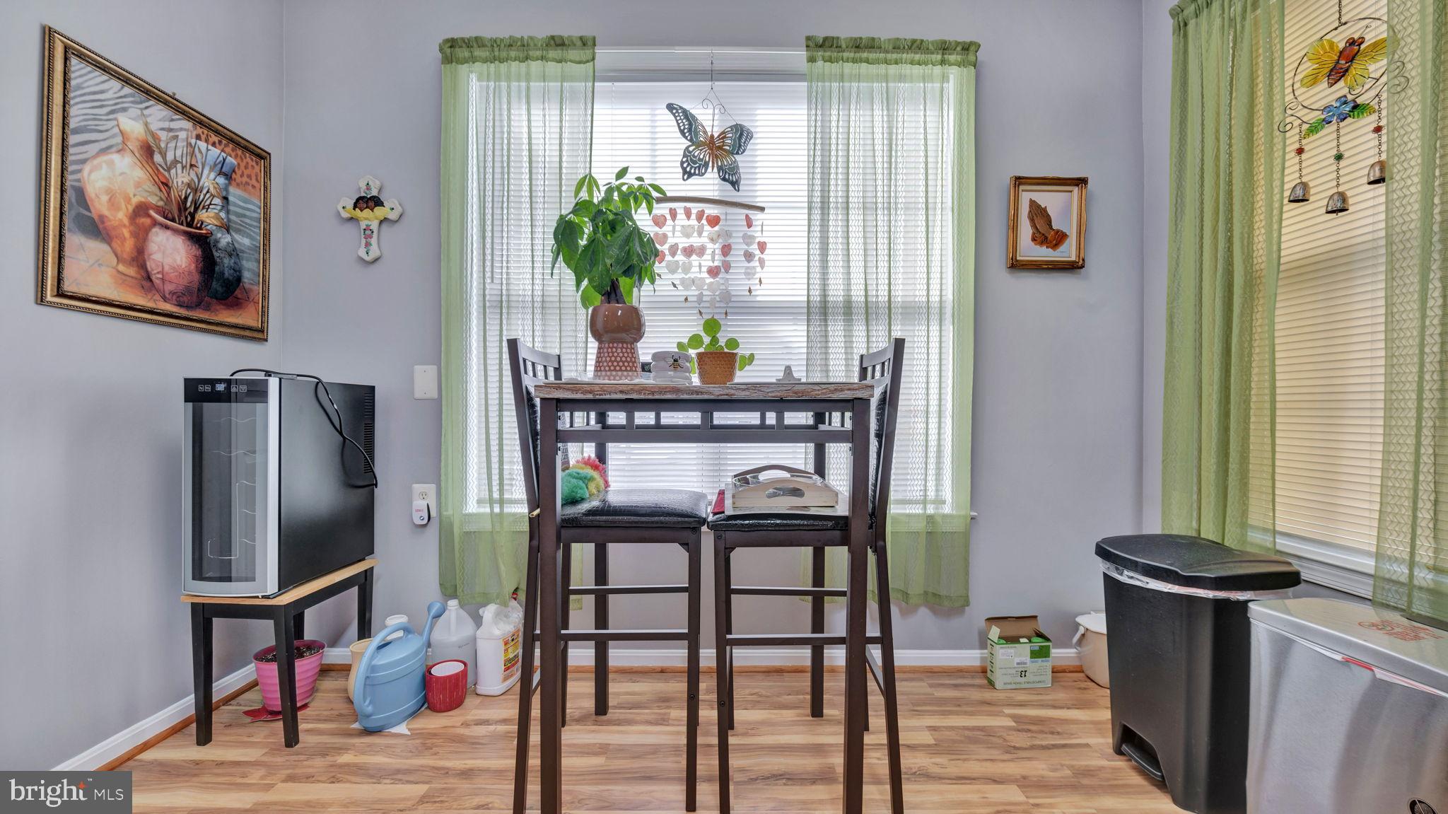 CAMERON GROVE - Residential