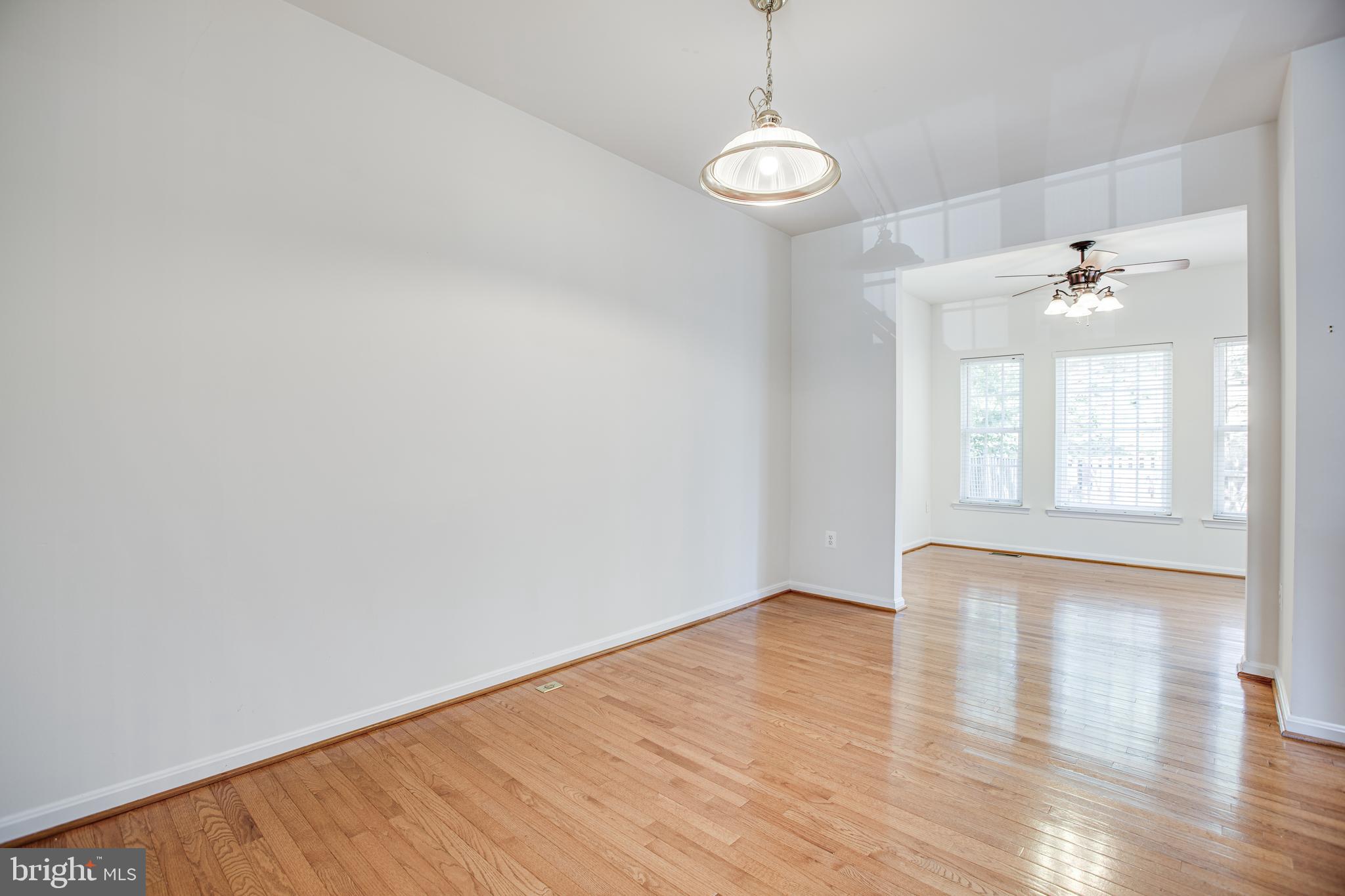 RIVER OAKS - Residential