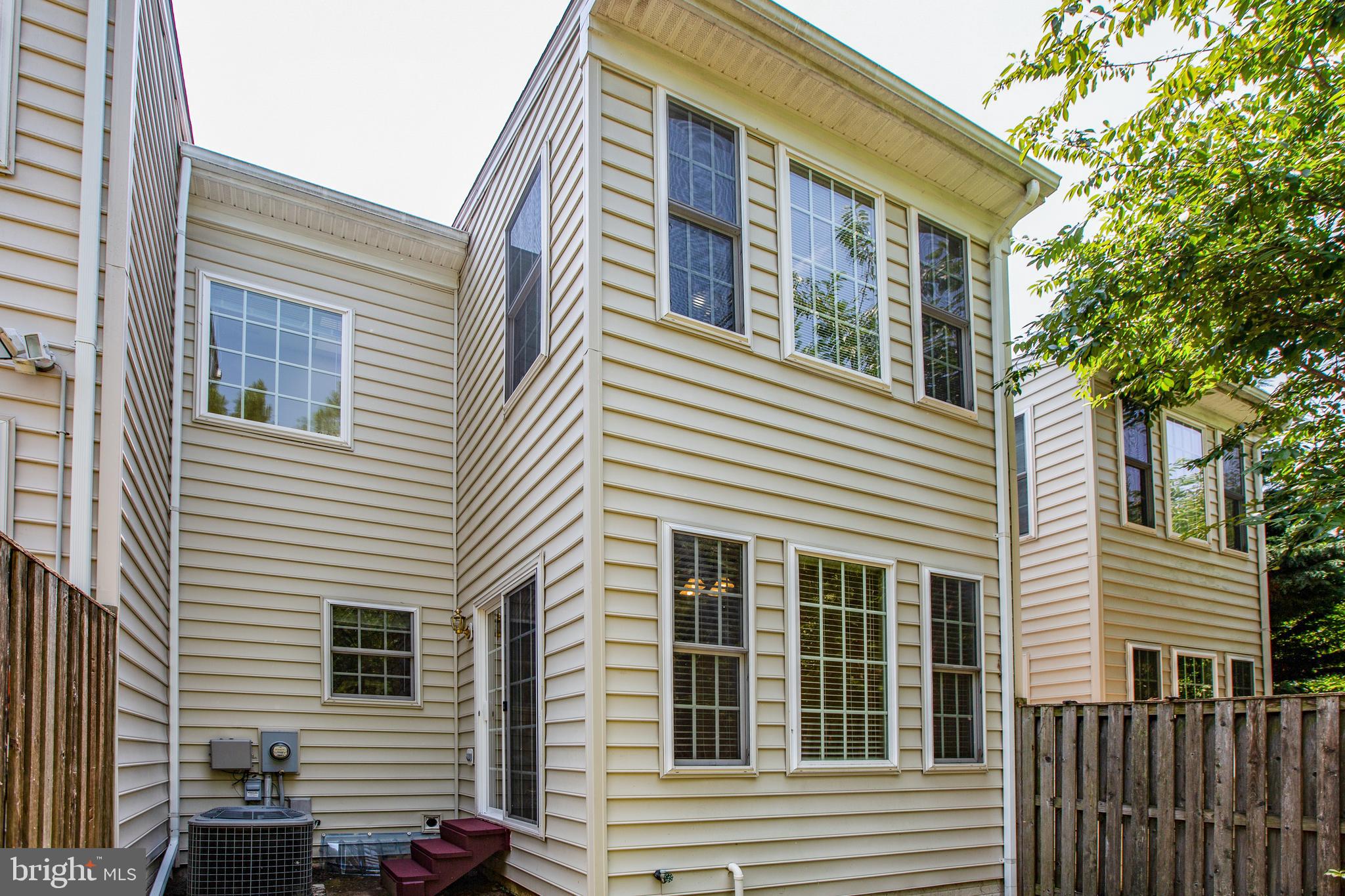 RIVER OAKS - Residential