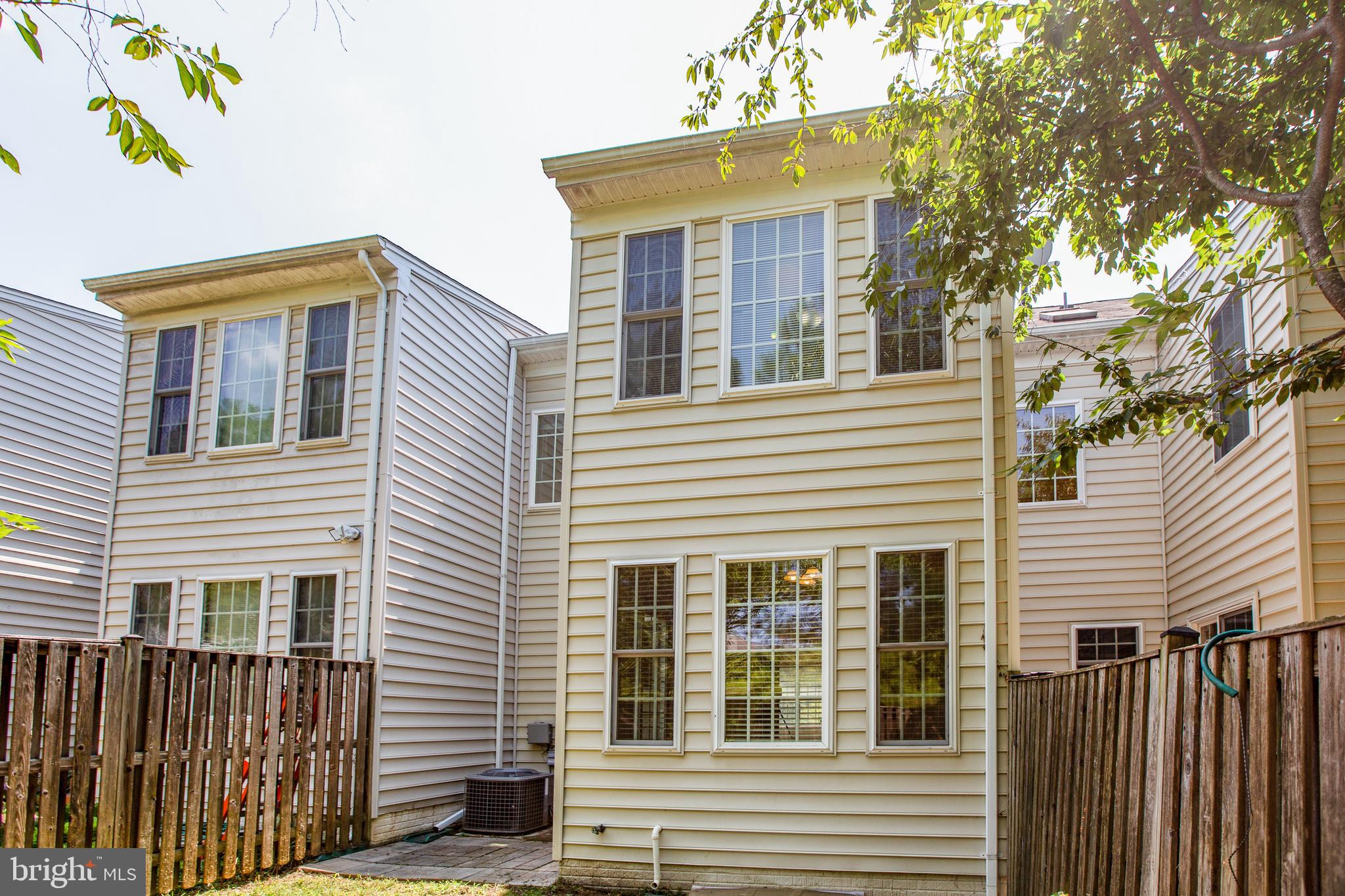 RIVER OAKS - Residential