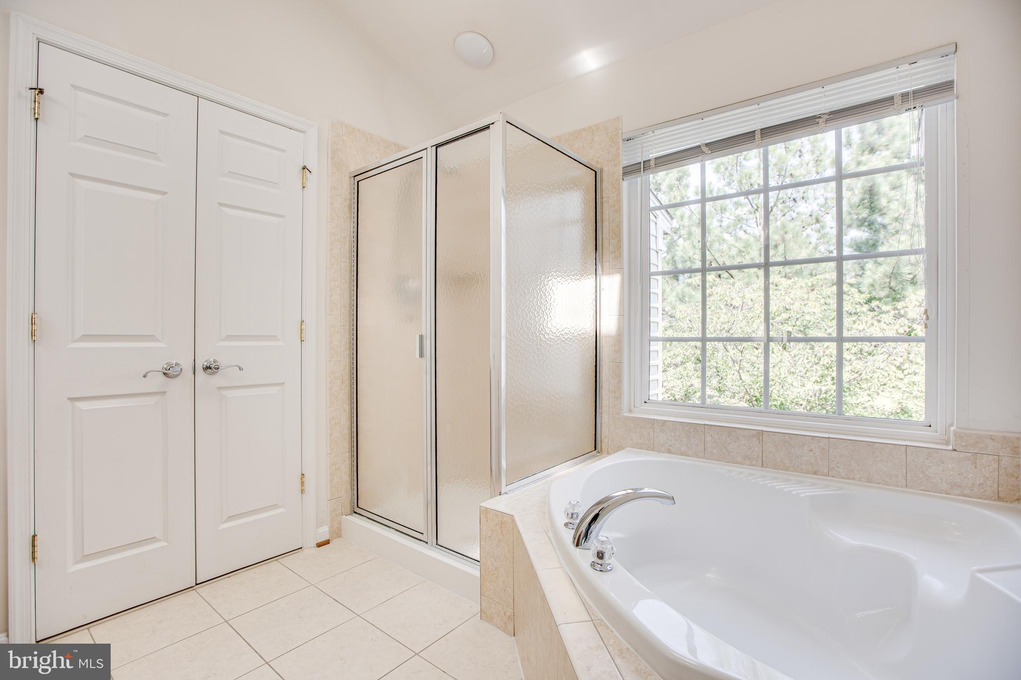 RIVER OAKS - Residential