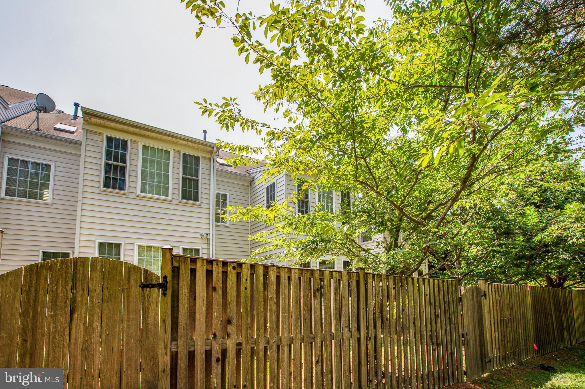 RIVER OAKS - Residential