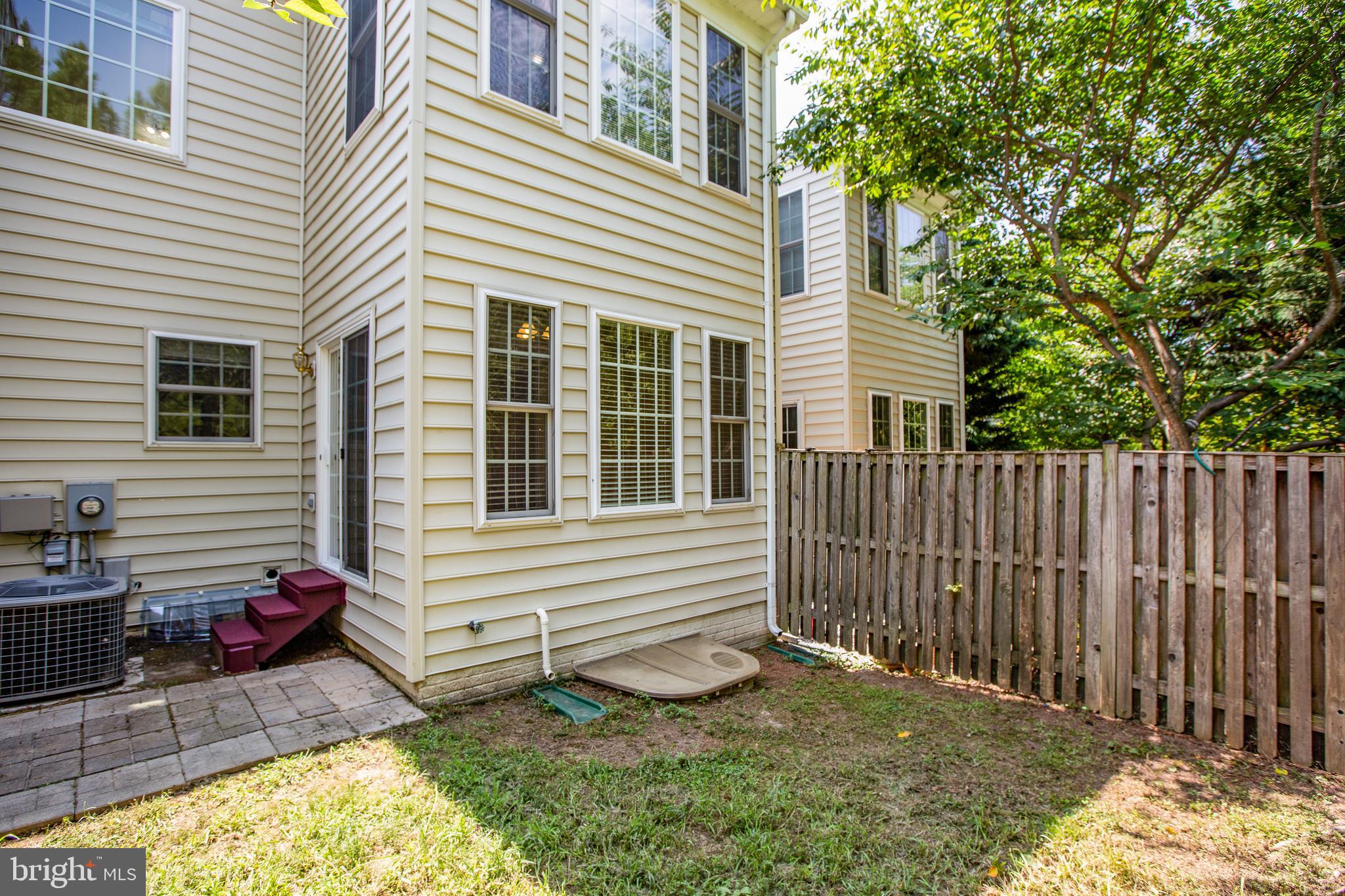 RIVER OAKS - Residential