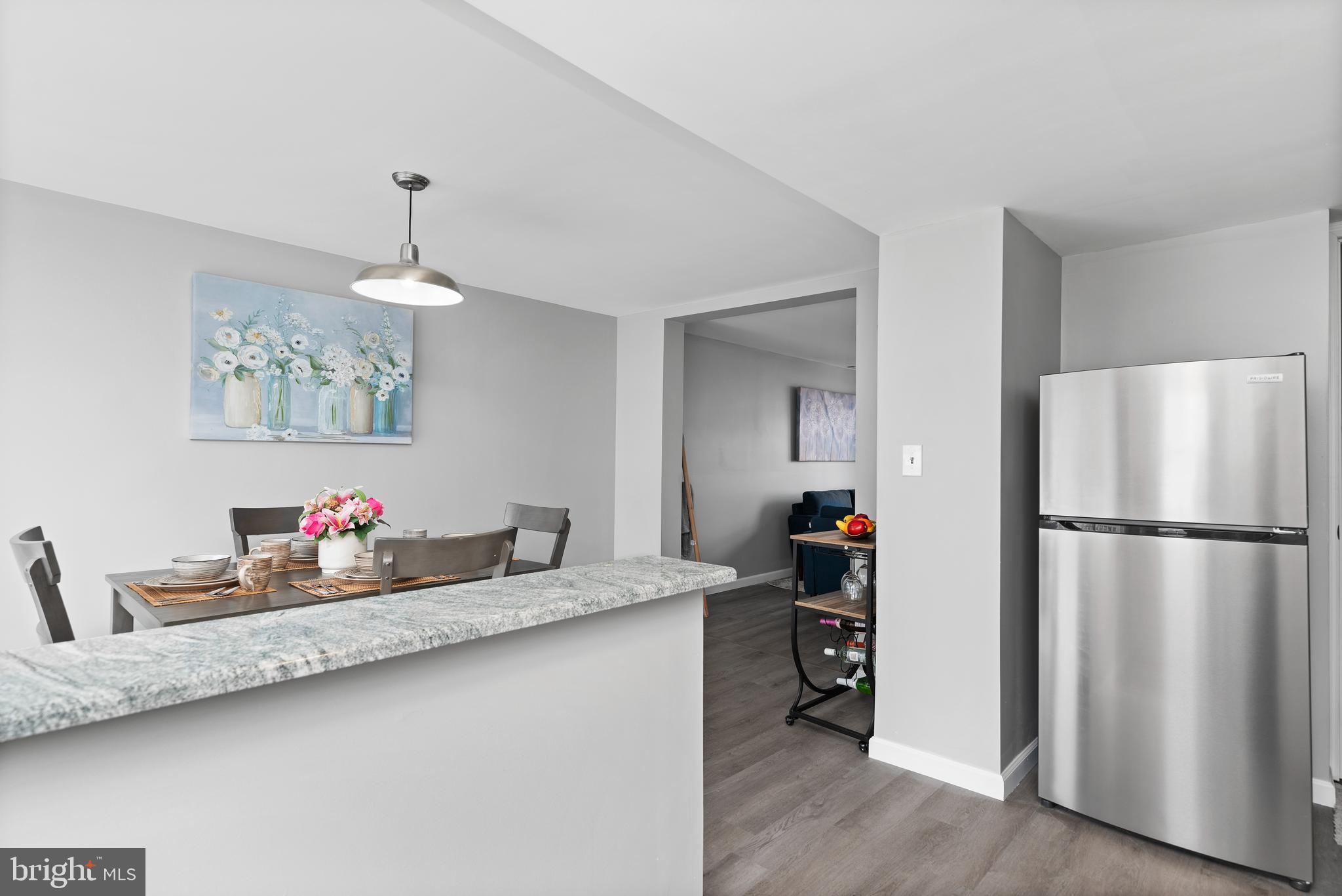 MELROSE GARDENS - Residential