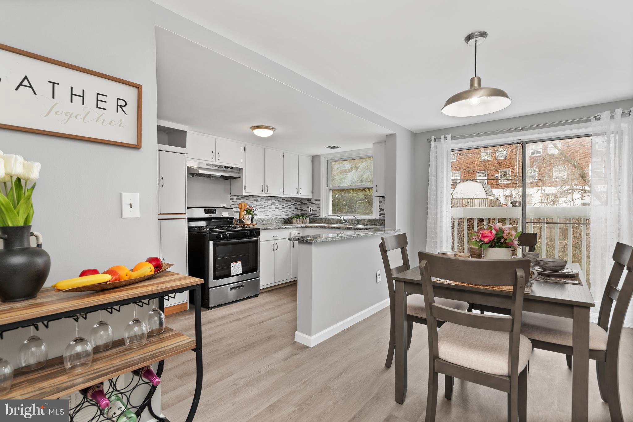 MELROSE GARDENS - Residential