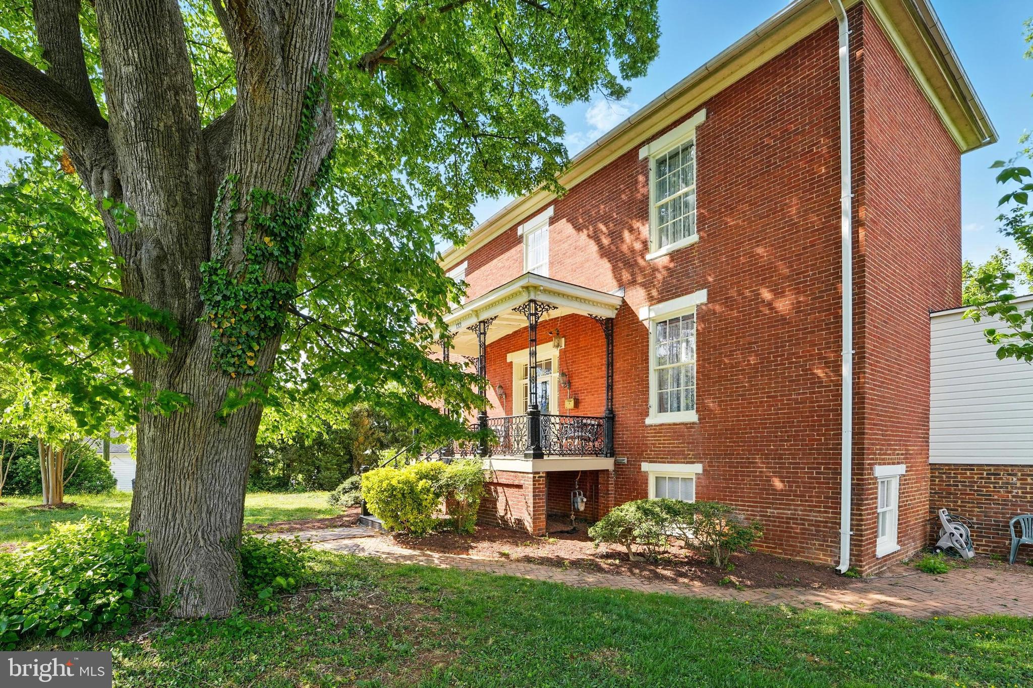 133 W FAIRVIEW ROAD