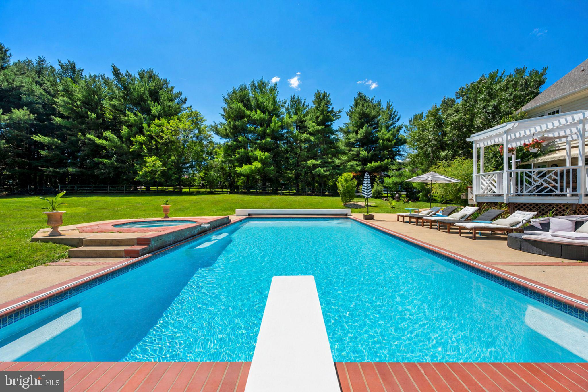 615 NALLS FARM WAY
