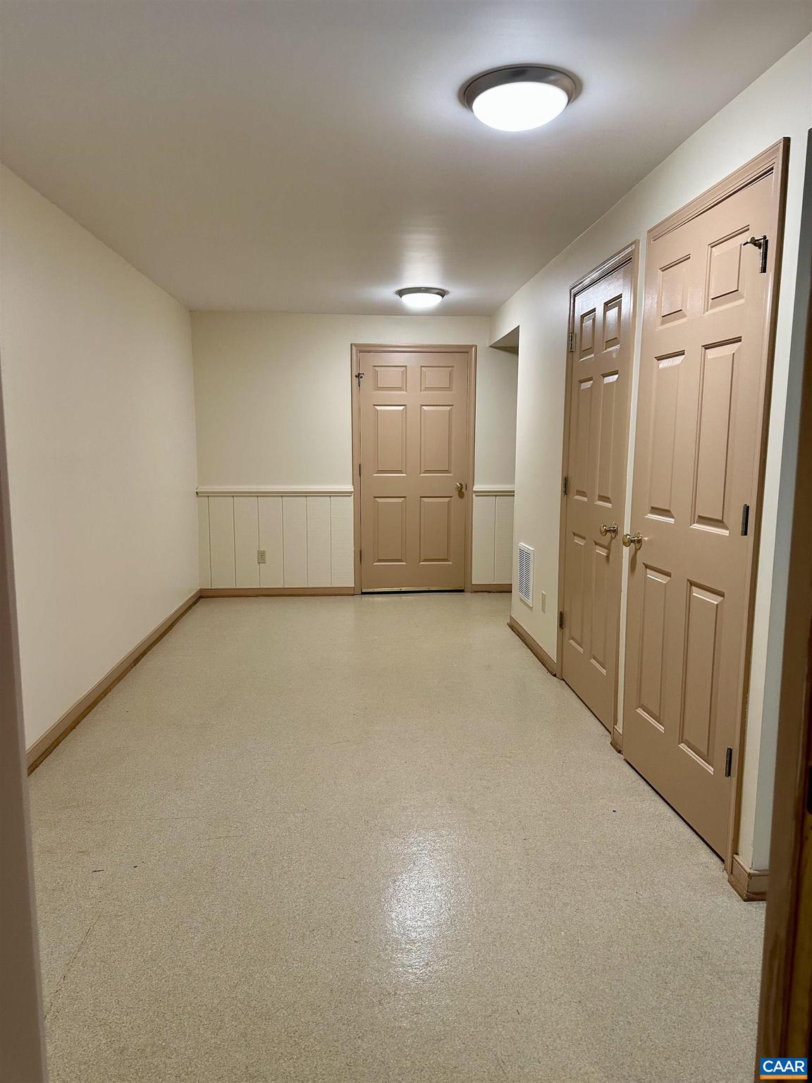 IVY WOODS - Residential