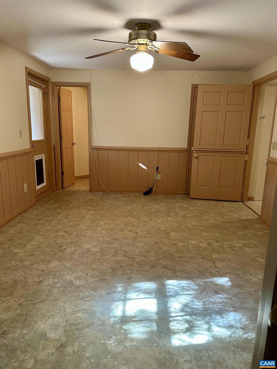 IVY WOODS - Residential