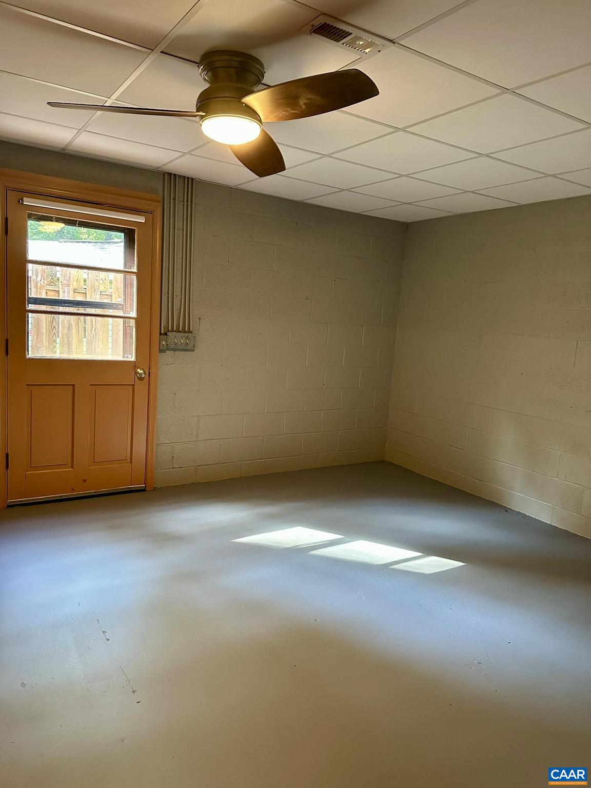 IVY WOODS - Residential