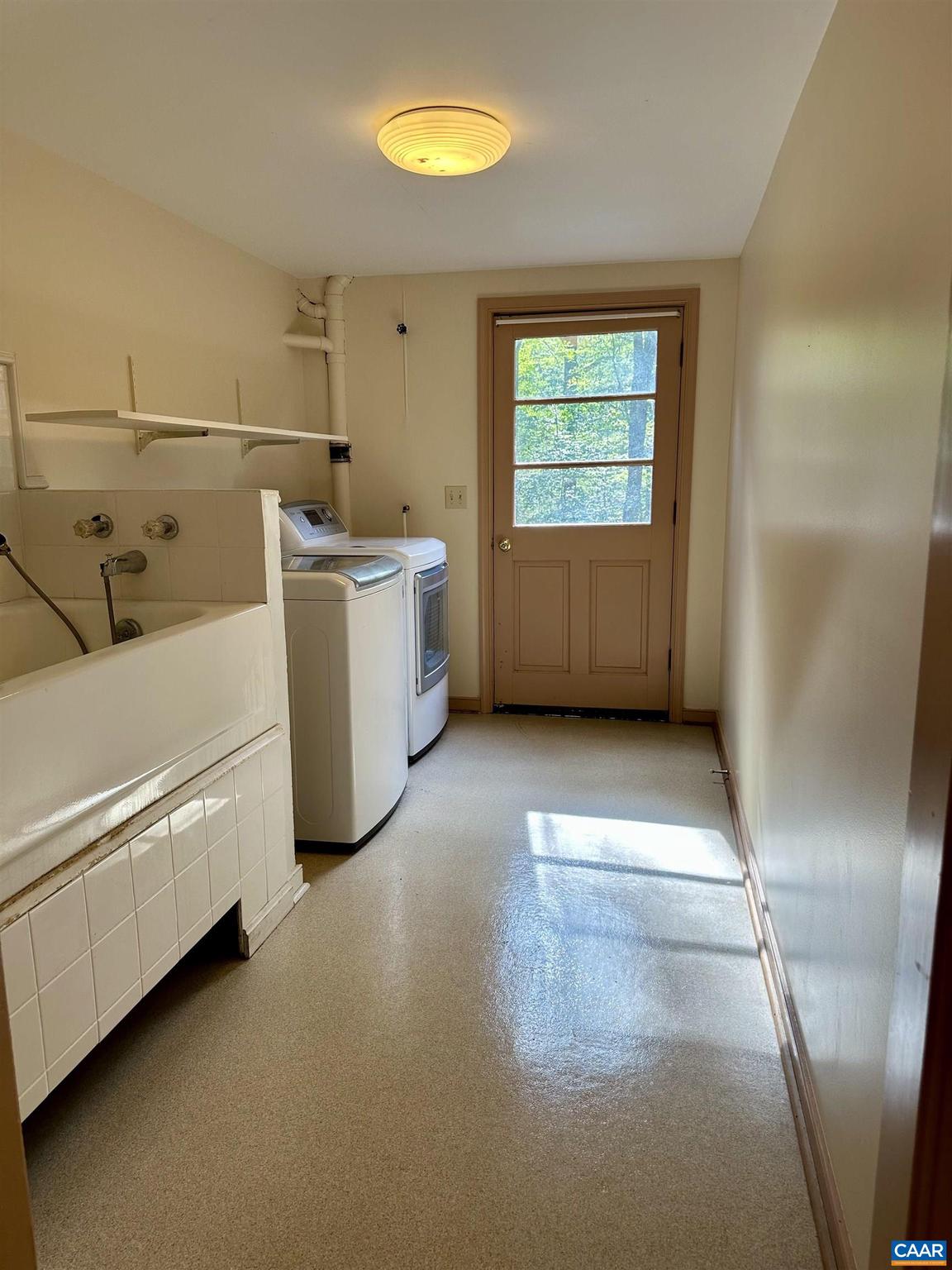 IVY WOODS - Residential