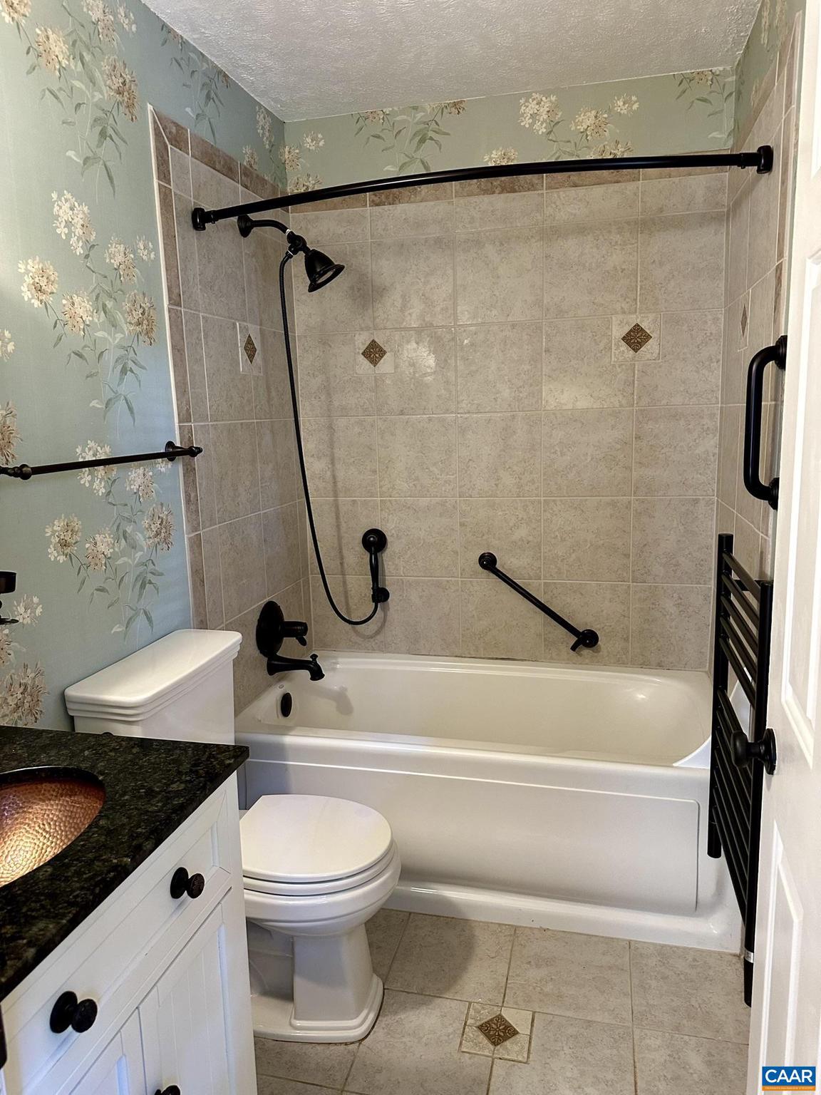 IVY WOODS - Residential