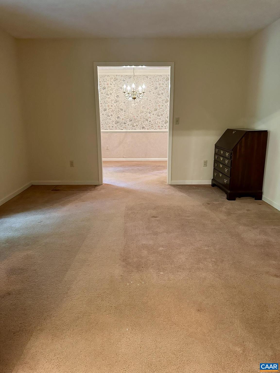 IVY WOODS - Residential