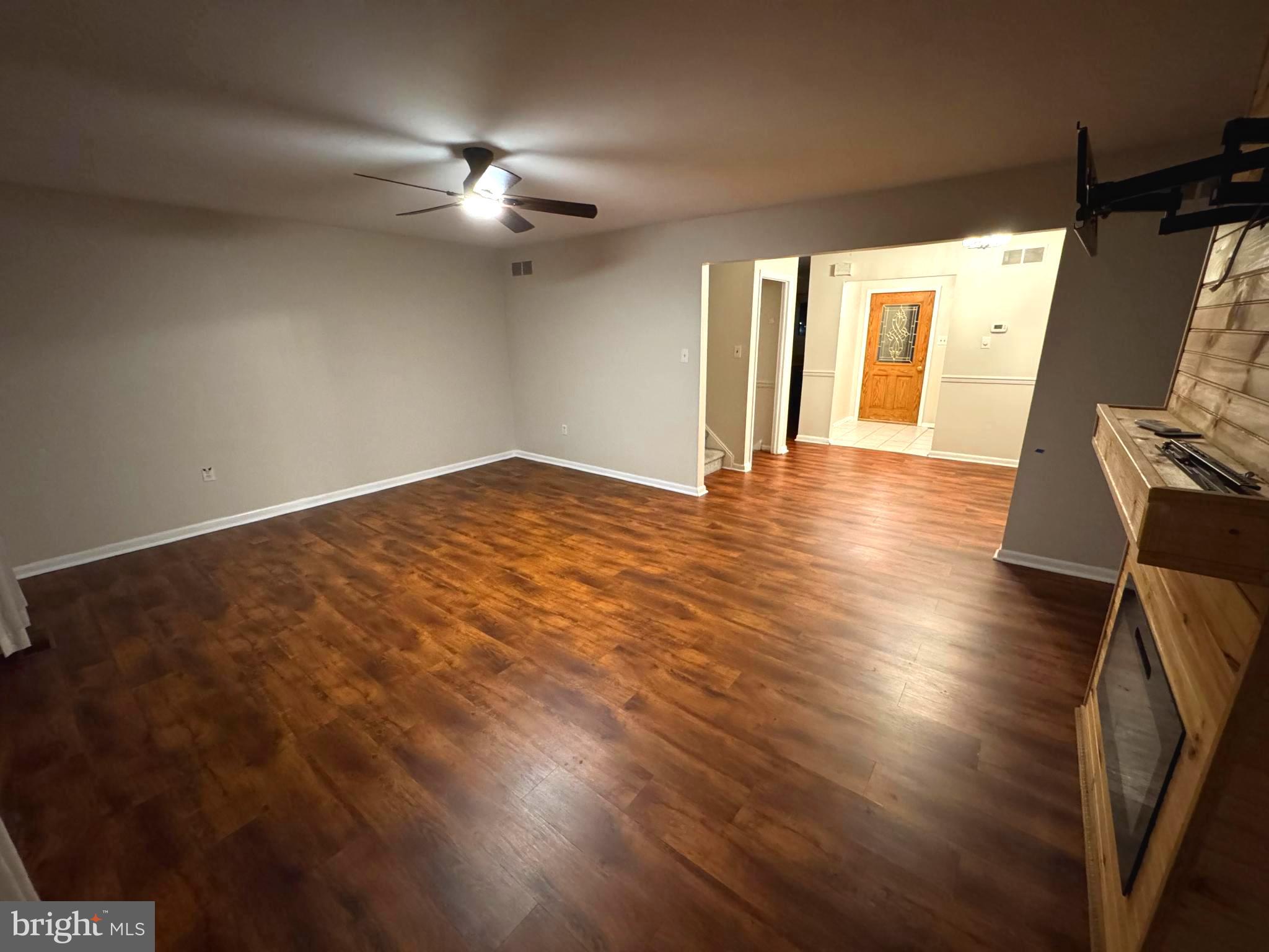 ALVERNO VALLEY FRM - Residential Lease