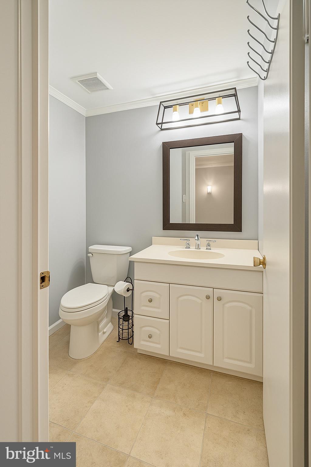 ALVERNO VALLEY FRM - Residential Lease