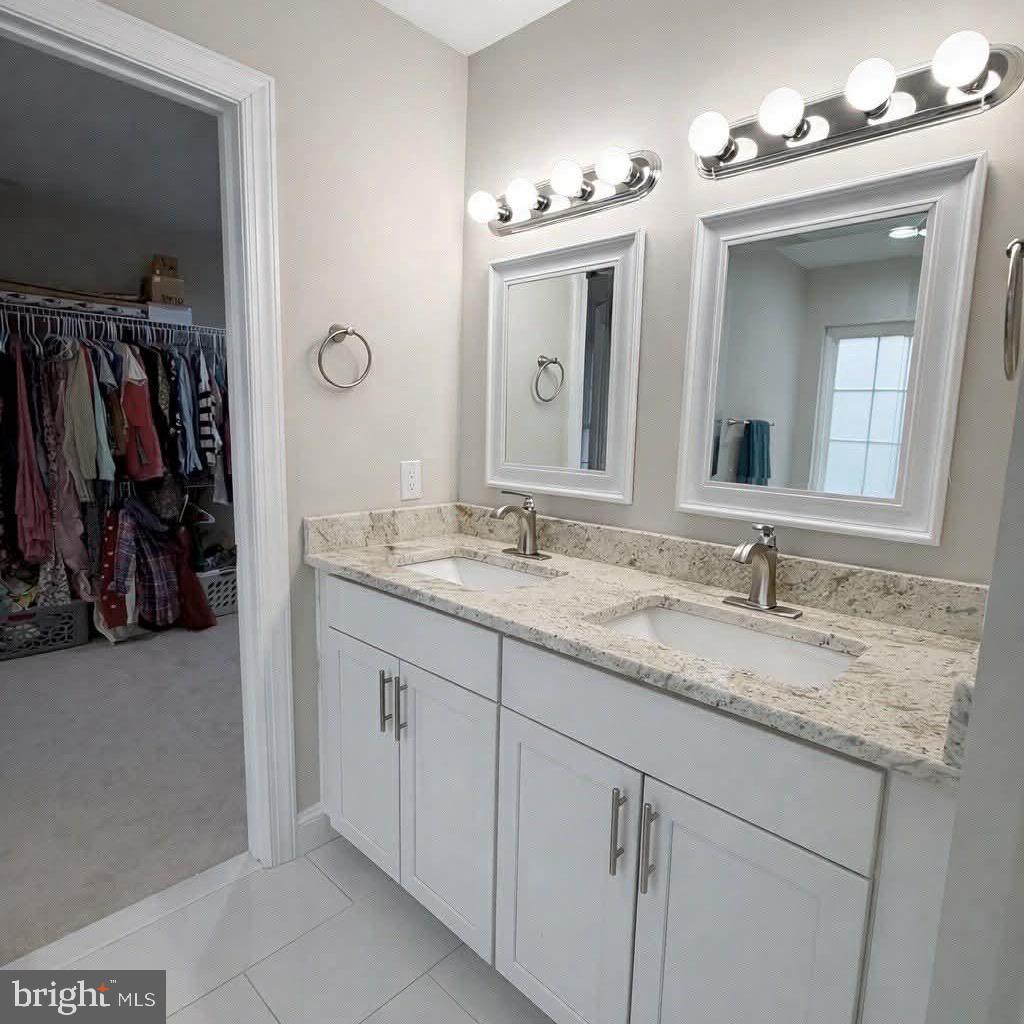 LAKE LAND OR - Residential