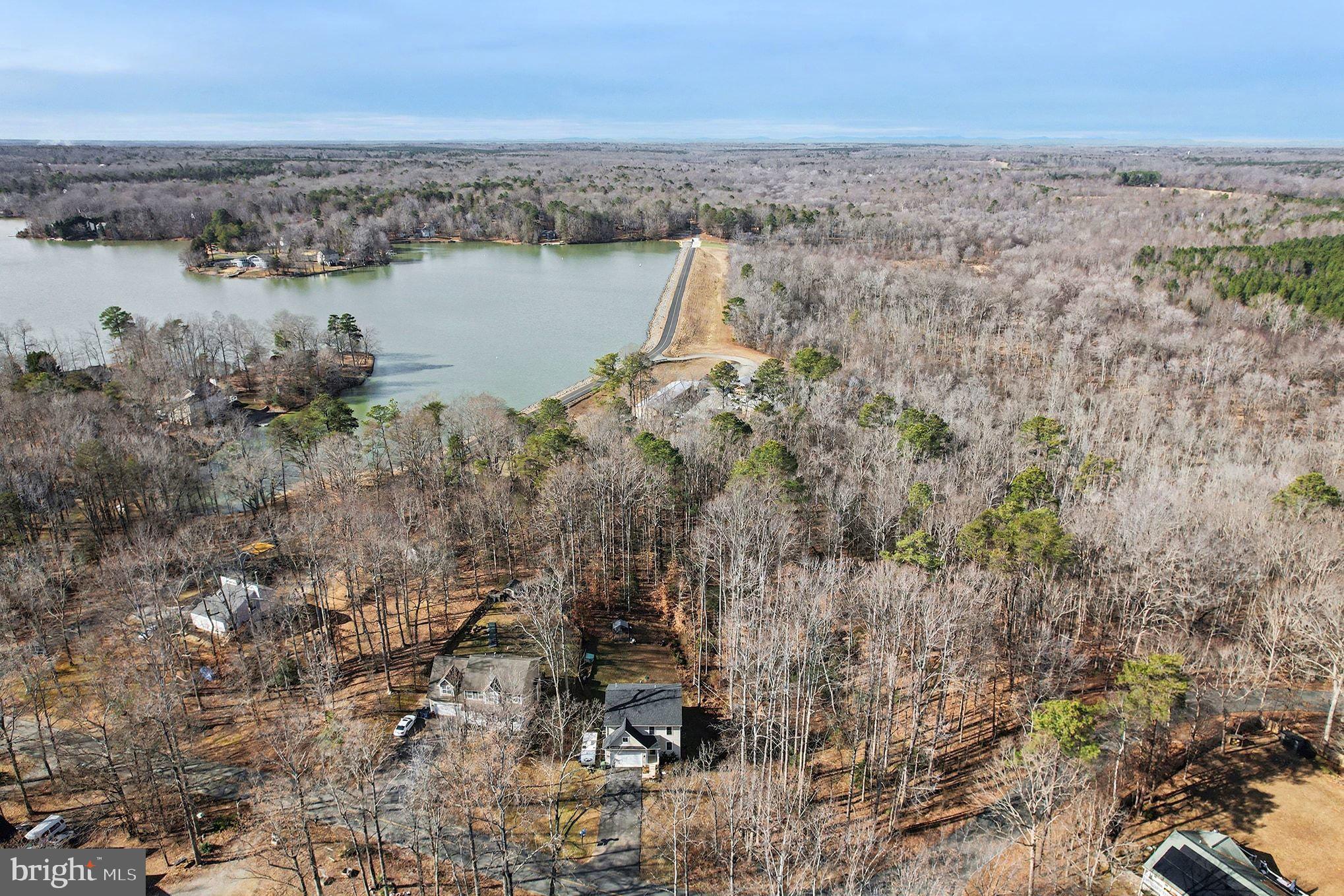 LAKE LAND OR - Residential