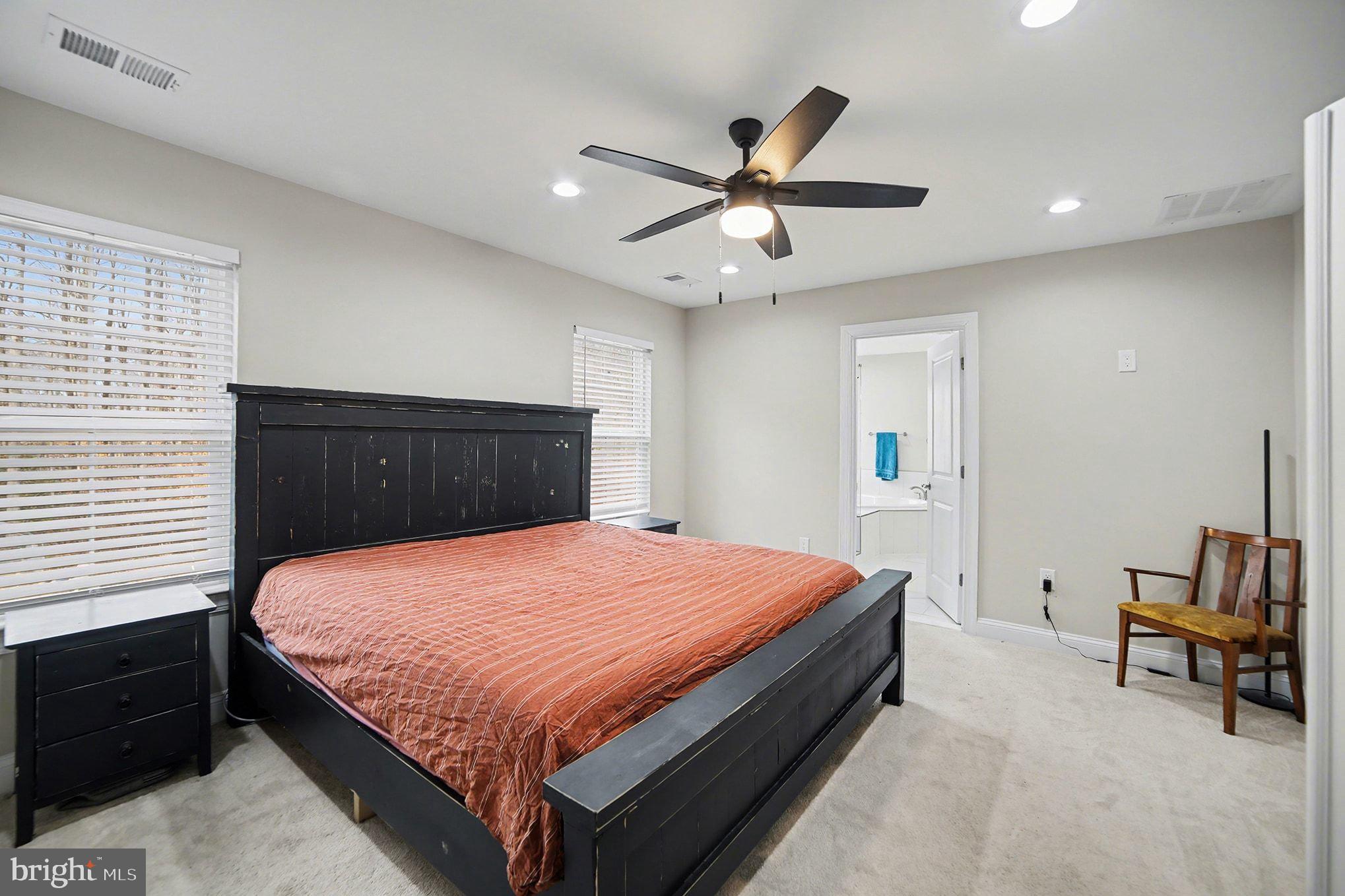 LAKE LAND OR - Residential