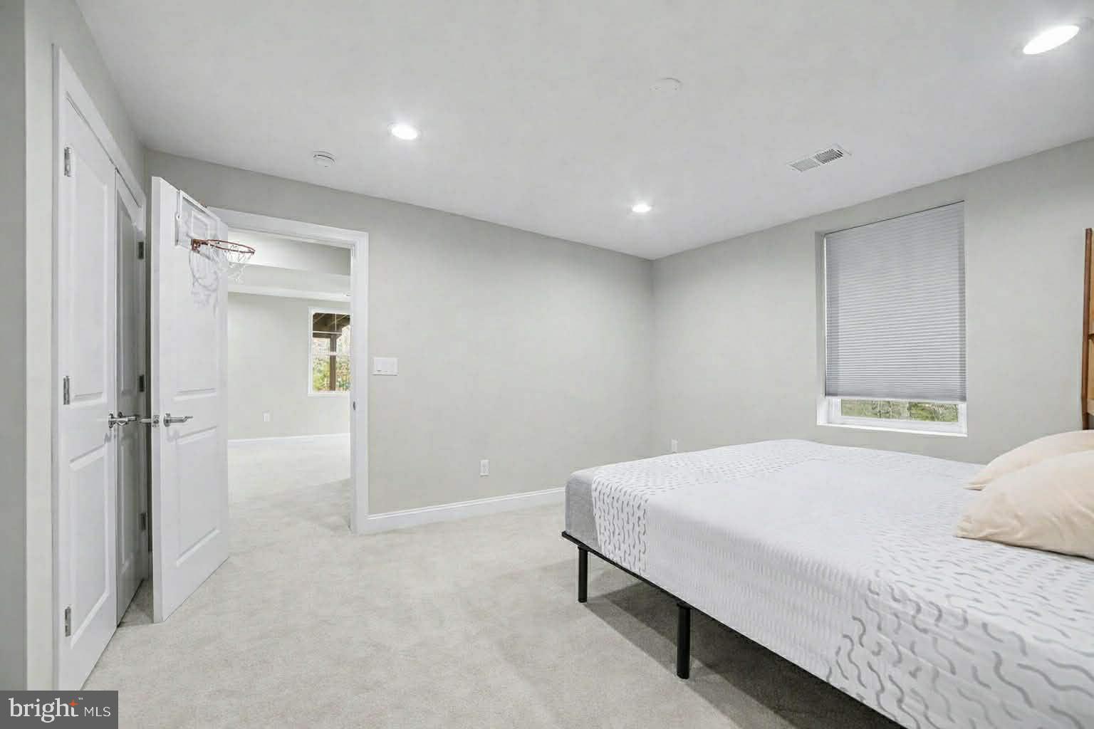 LAKE LAND OR - Residential