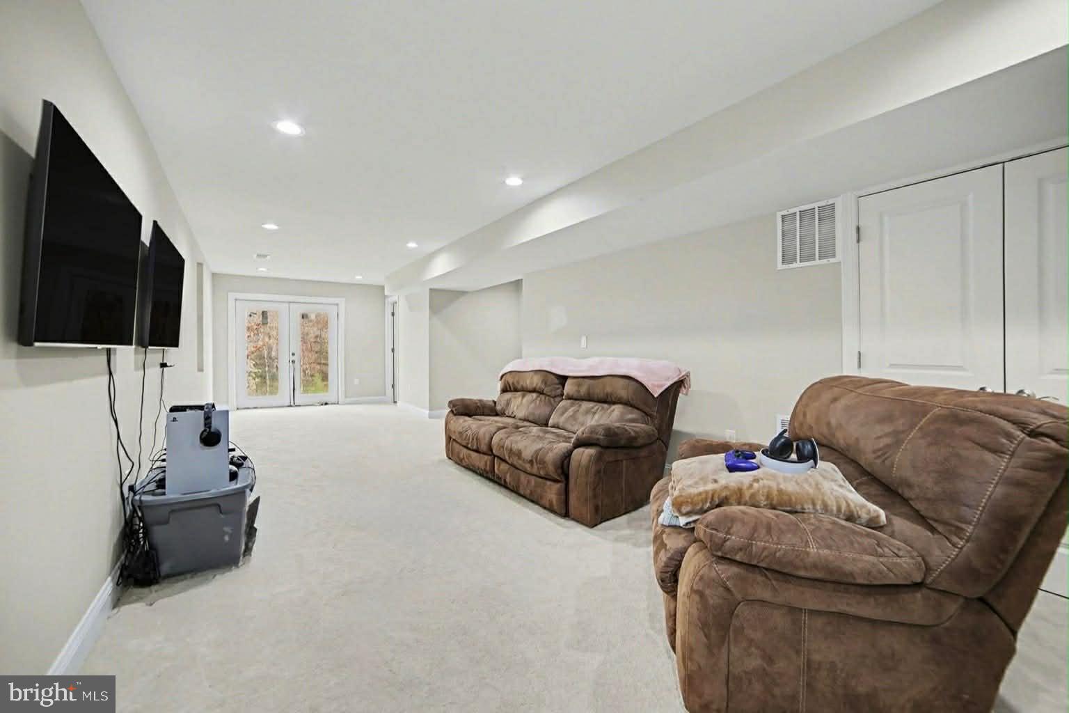 LAKE LAND OR - Residential