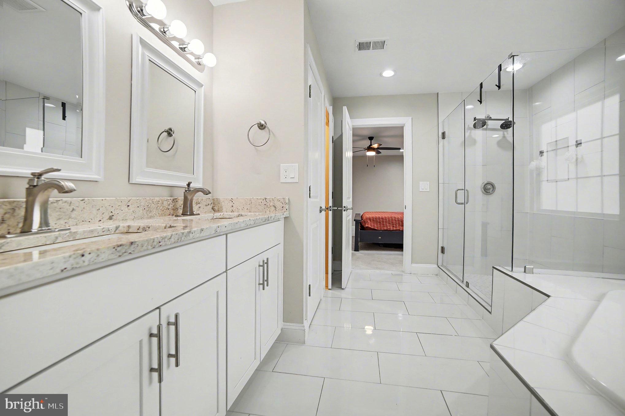 LAKE LAND OR - Residential