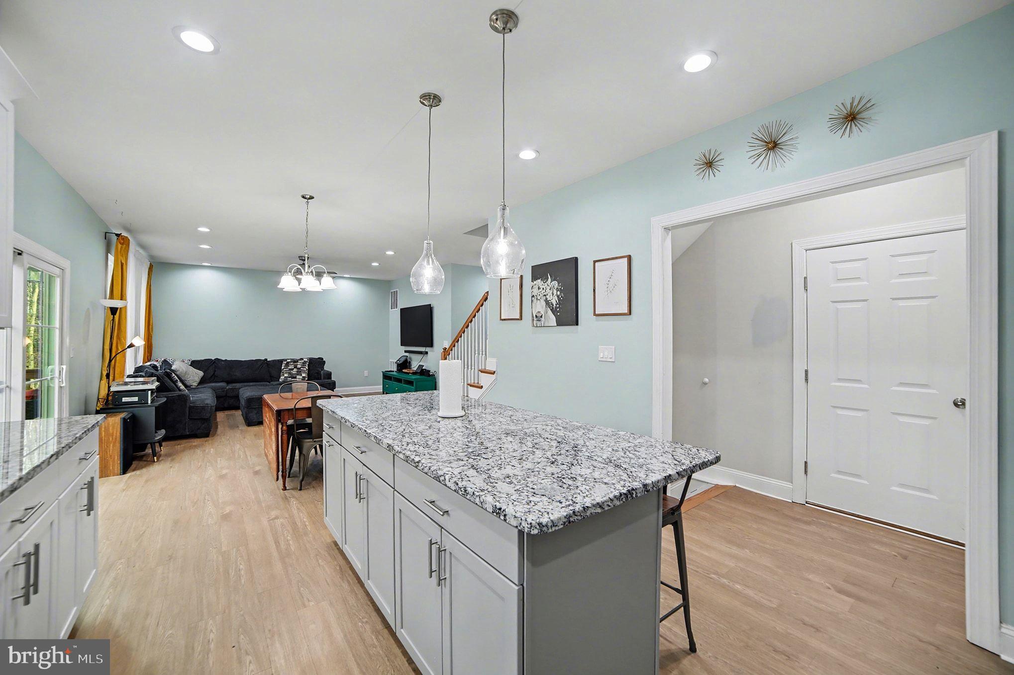 LAKE LAND OR - Residential