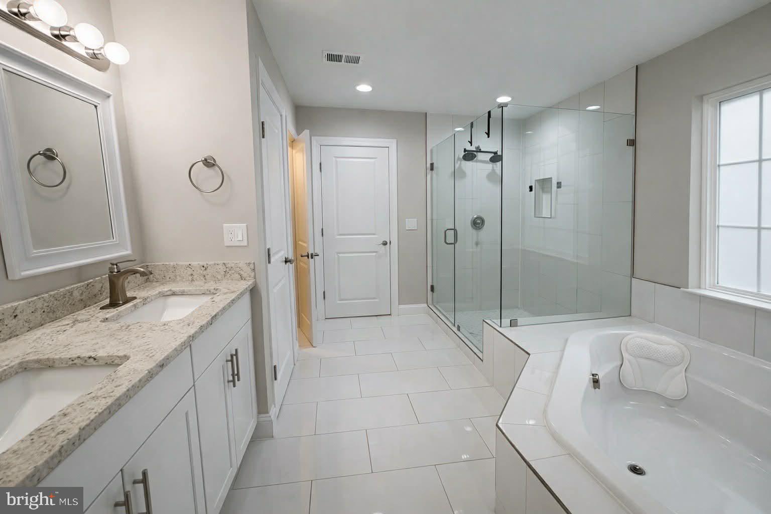 LAKE LAND OR - Residential