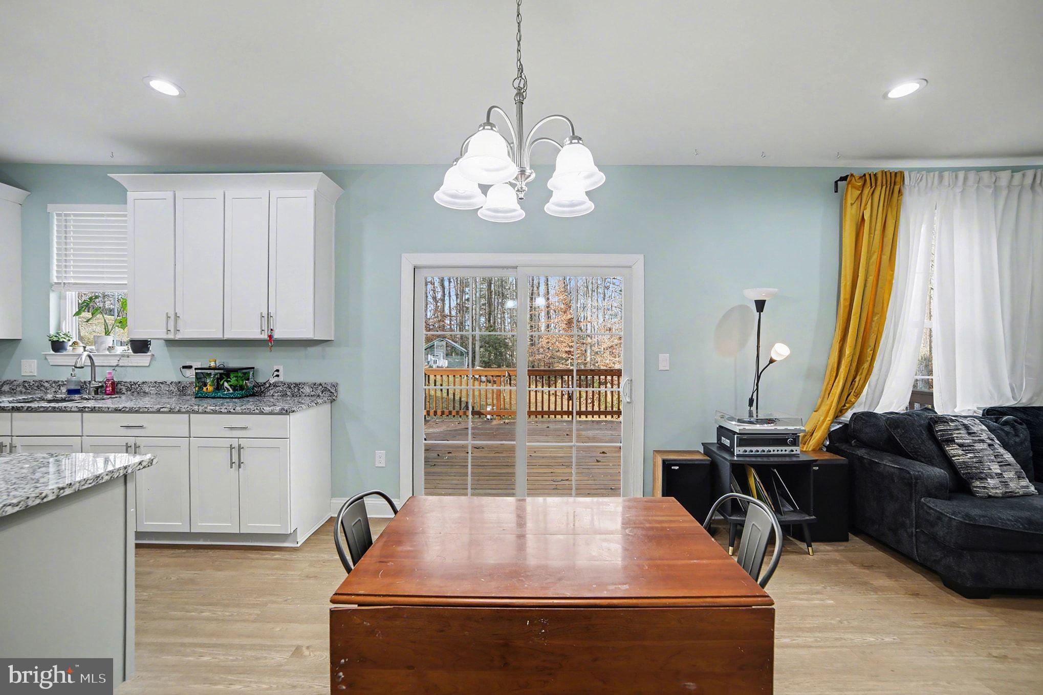 LAKE LAND OR - Residential