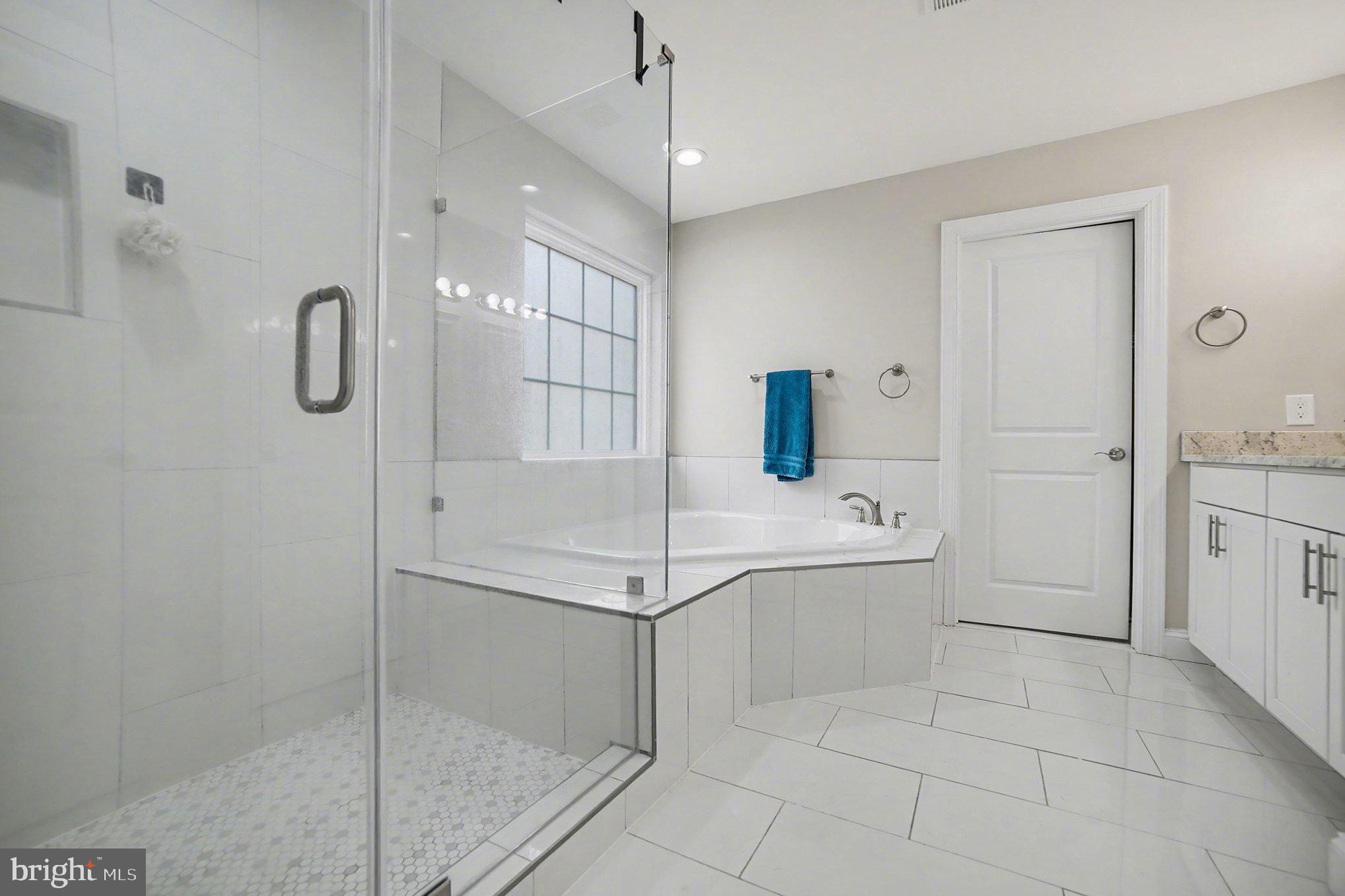 LAKE LAND OR - Residential