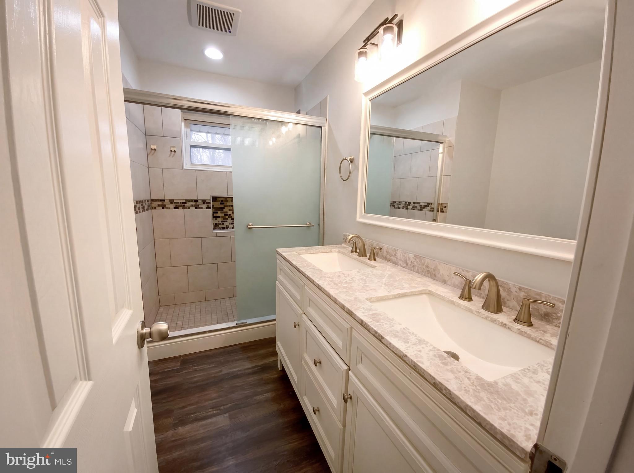 EAST GRAHAM PARK - Residential