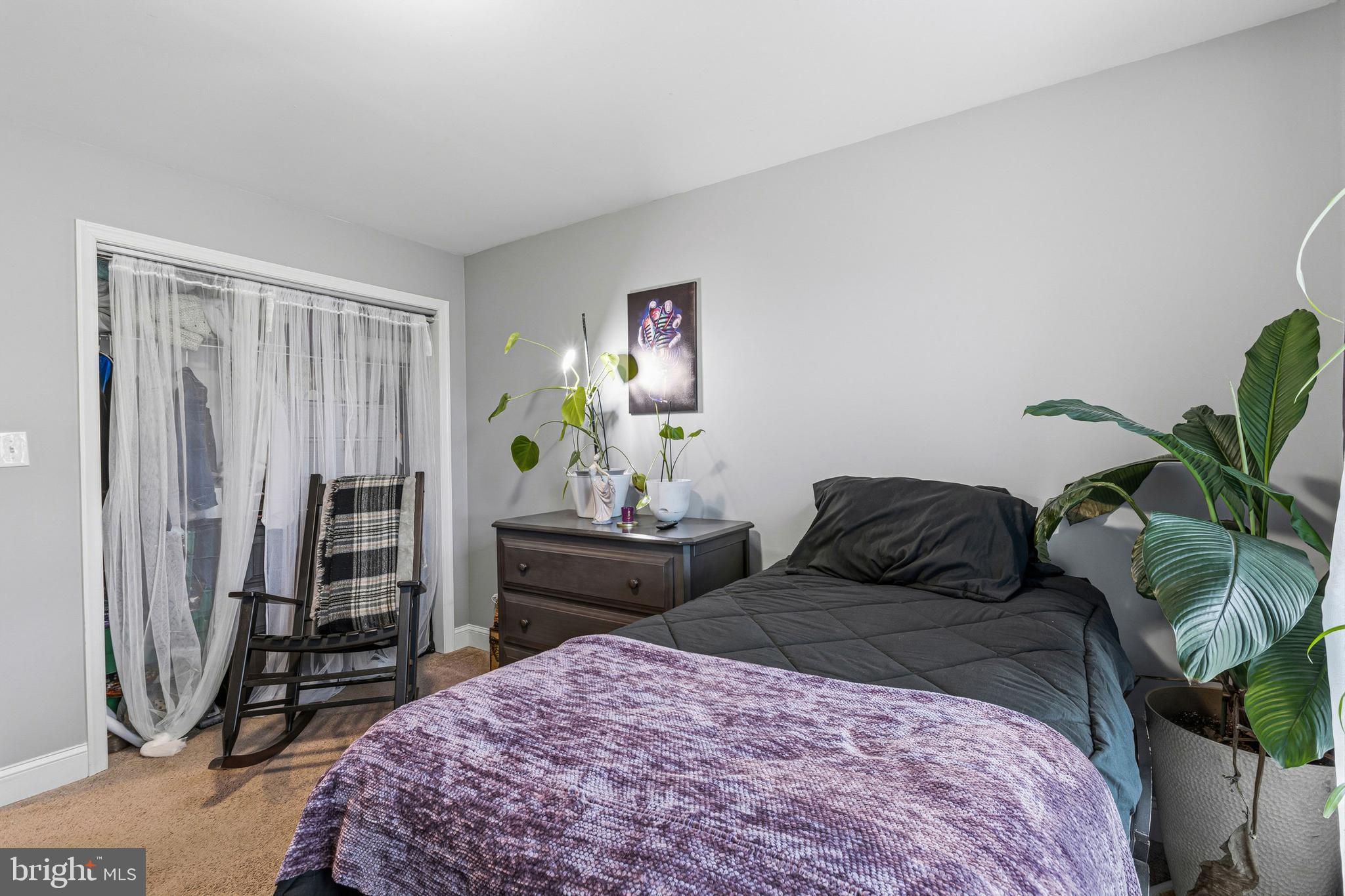 TWIN OAKS - Residential Income