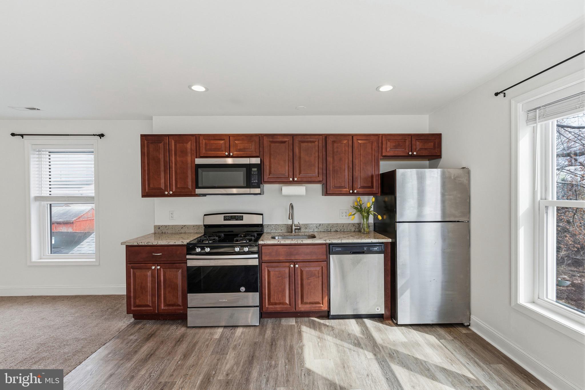 TWIN OAKS - Residential Income